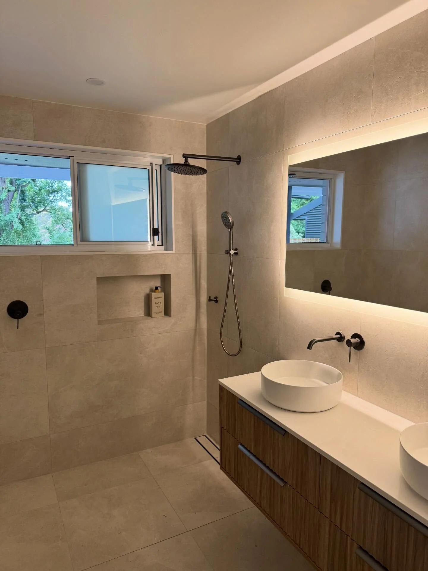 Our recently completed bathroom renovation, ready for the holidays

@atyourservice.plumbing