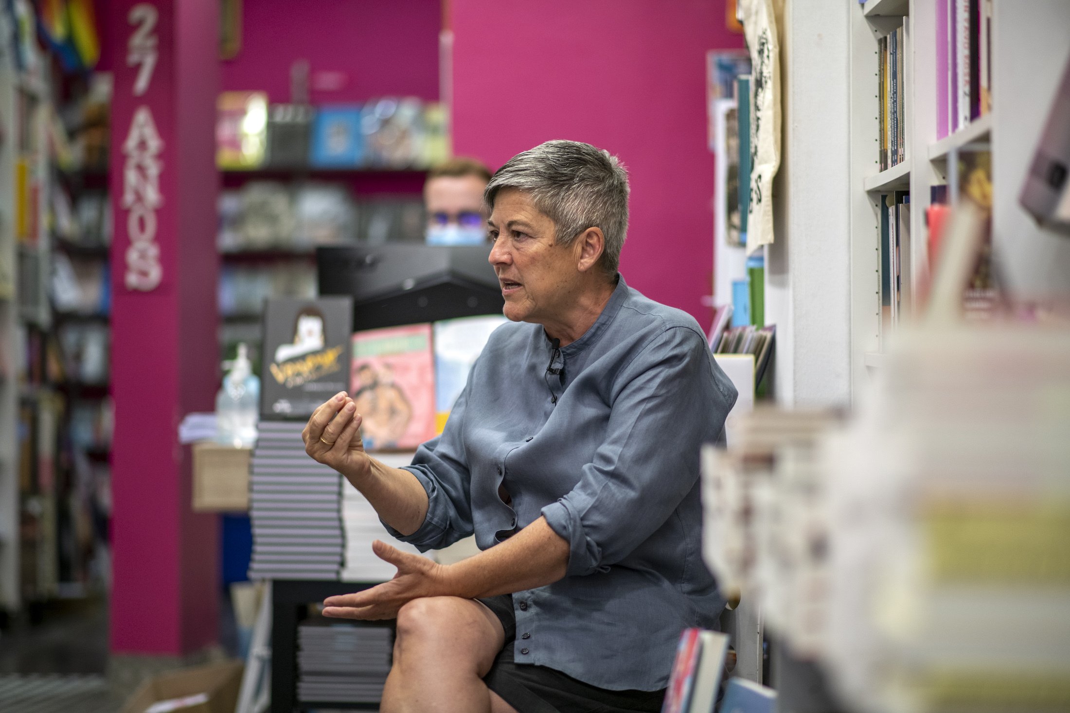 Mili Hernández y Berkana: la “biblioteca” que hizo visible Chueca de día 