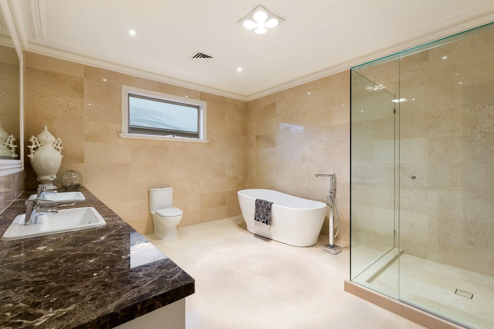 hawthorn-french-provincial-mansion-ensuite-freestanding-bath.jpg