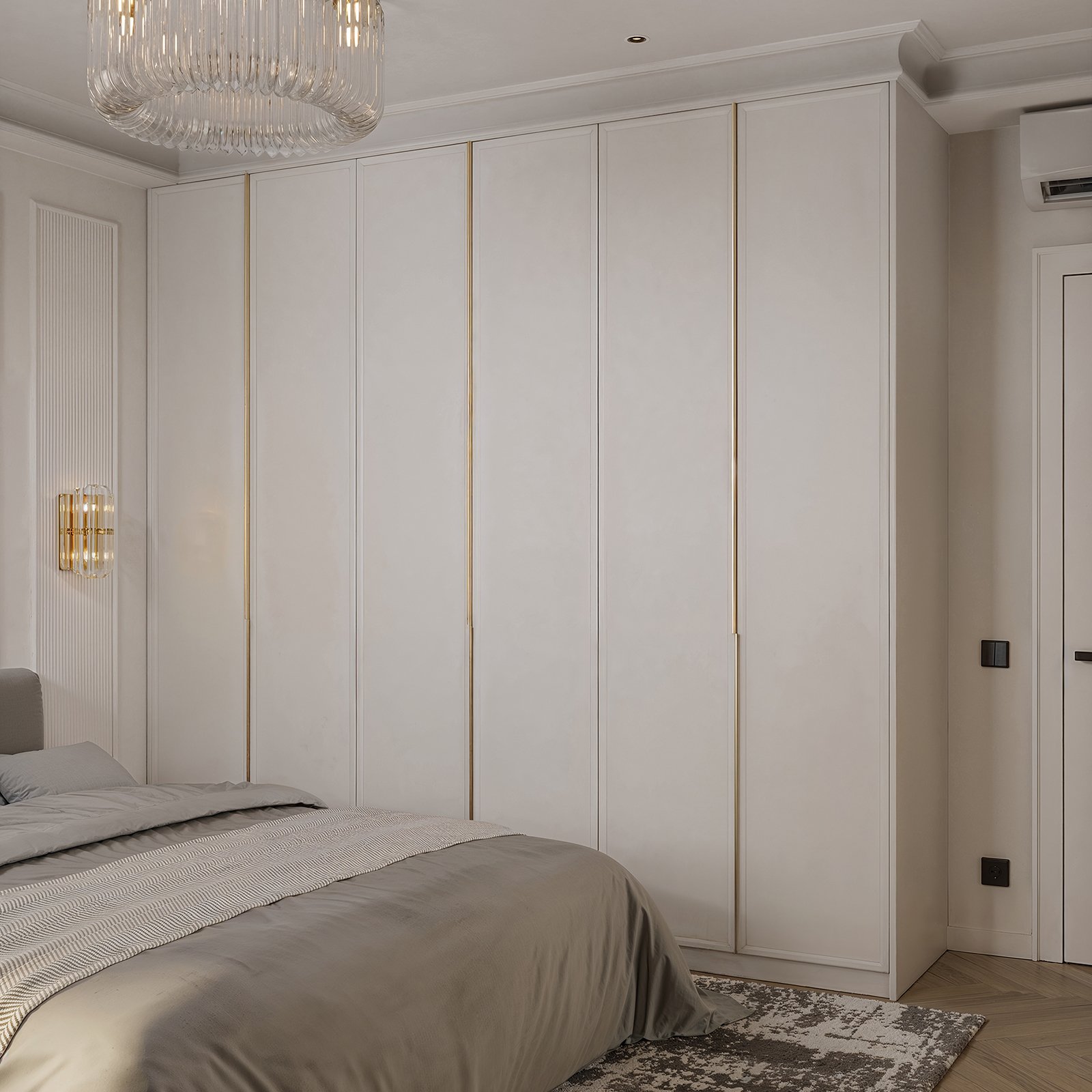 dormitor-matrimonial-mic-neoclasic-modern-pastel-luxos-marmura-alb-negru-design-interior-moldova (4).jpg