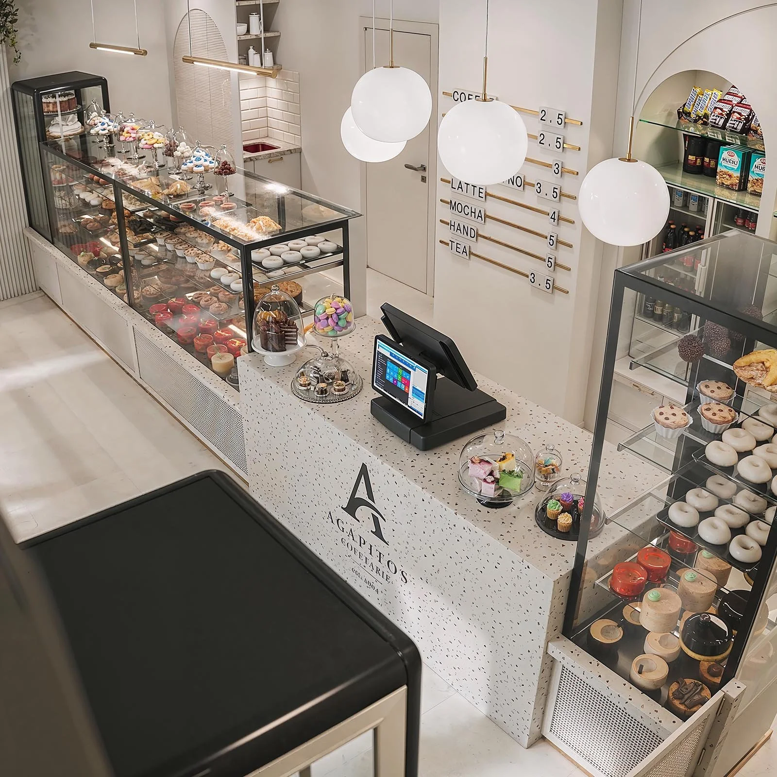 design-interior-cafenea-agapitos-modern-iluminat-ambiental (7).jpg