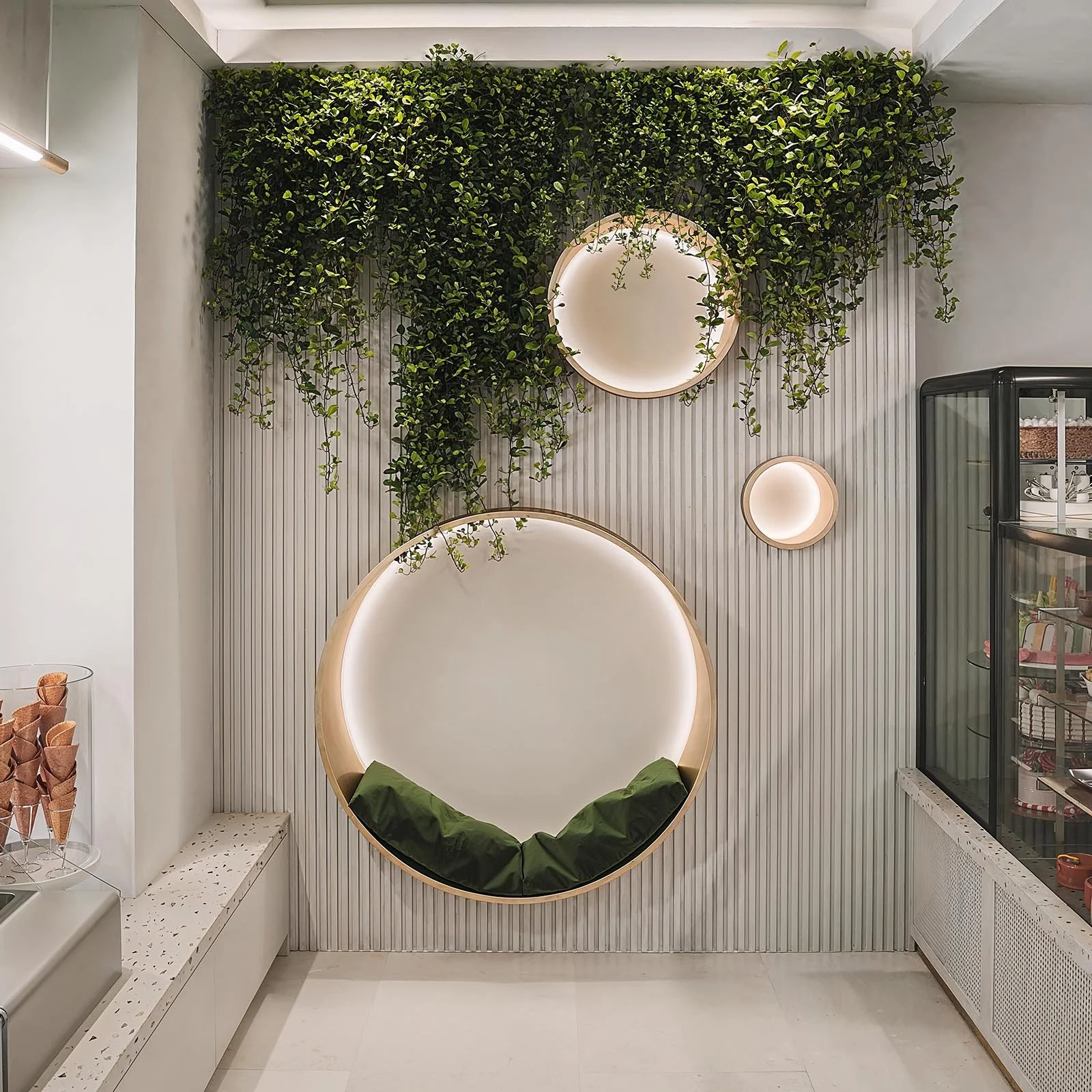 design-interior-cafenea-agapitos-modern-iluminat-ambiental (5).jpg