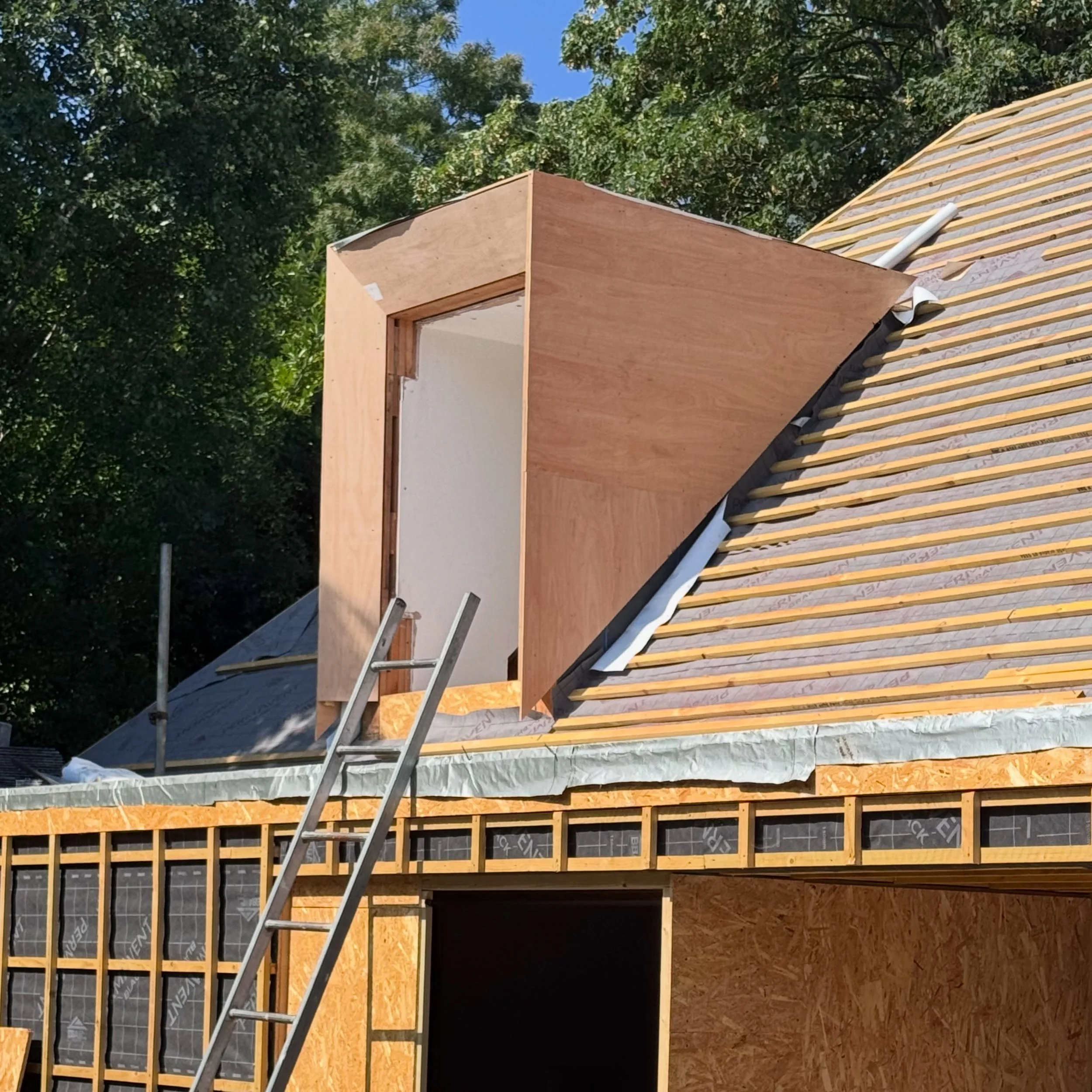 Love seeing these dormers coming to life! 🙌 They&rsquo;re almost ready for their zinc cladding, and the transformation is already looking incredible.

One of the best parts of this project has been reusing so much of the original 1990s structure&mda