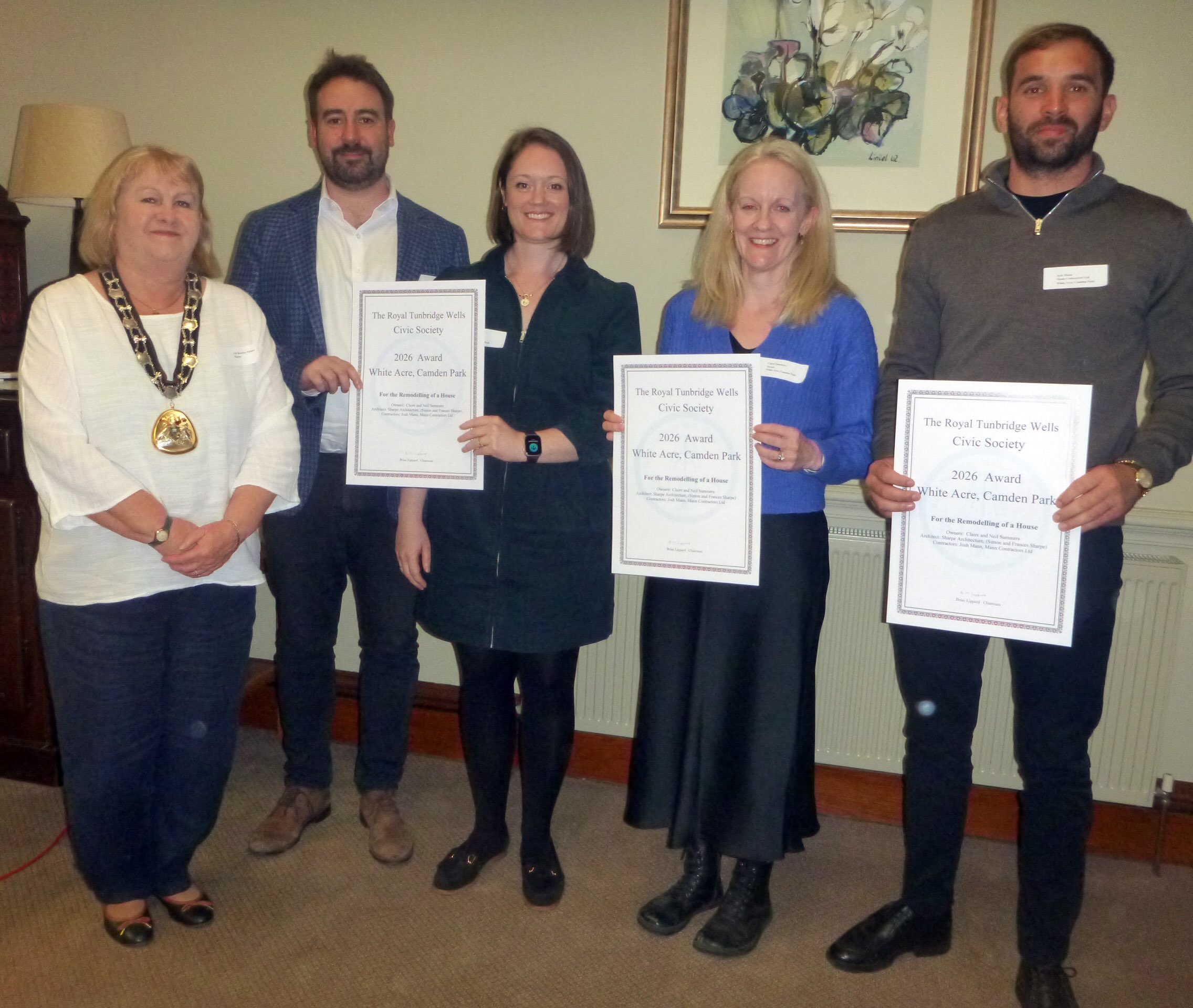 ✨ Delighted to have collected our award for Best &lsquo;Remodelling of a House&rsquo; from #tunbridgewellscivicsociety and meet @mayor_twbc last night!

It was particularly special to receive this recognition for our modern house from an organisation