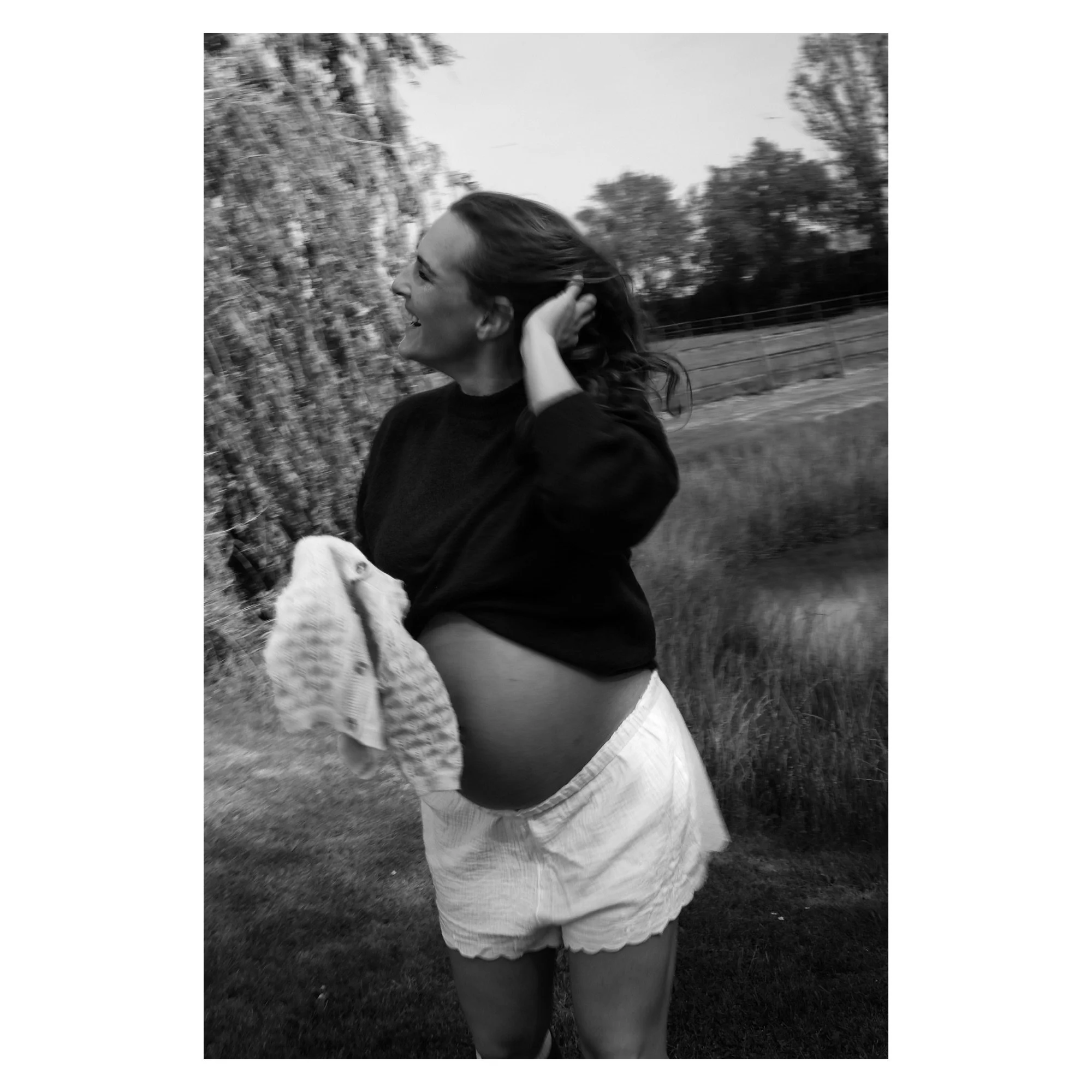 Dreamy ✨
&bull;
&bull;
&bull;
&bull;
#pregnancyphotoshoot #pregnant #photoshoot #fujifilm #photographer @fujifilmx.de