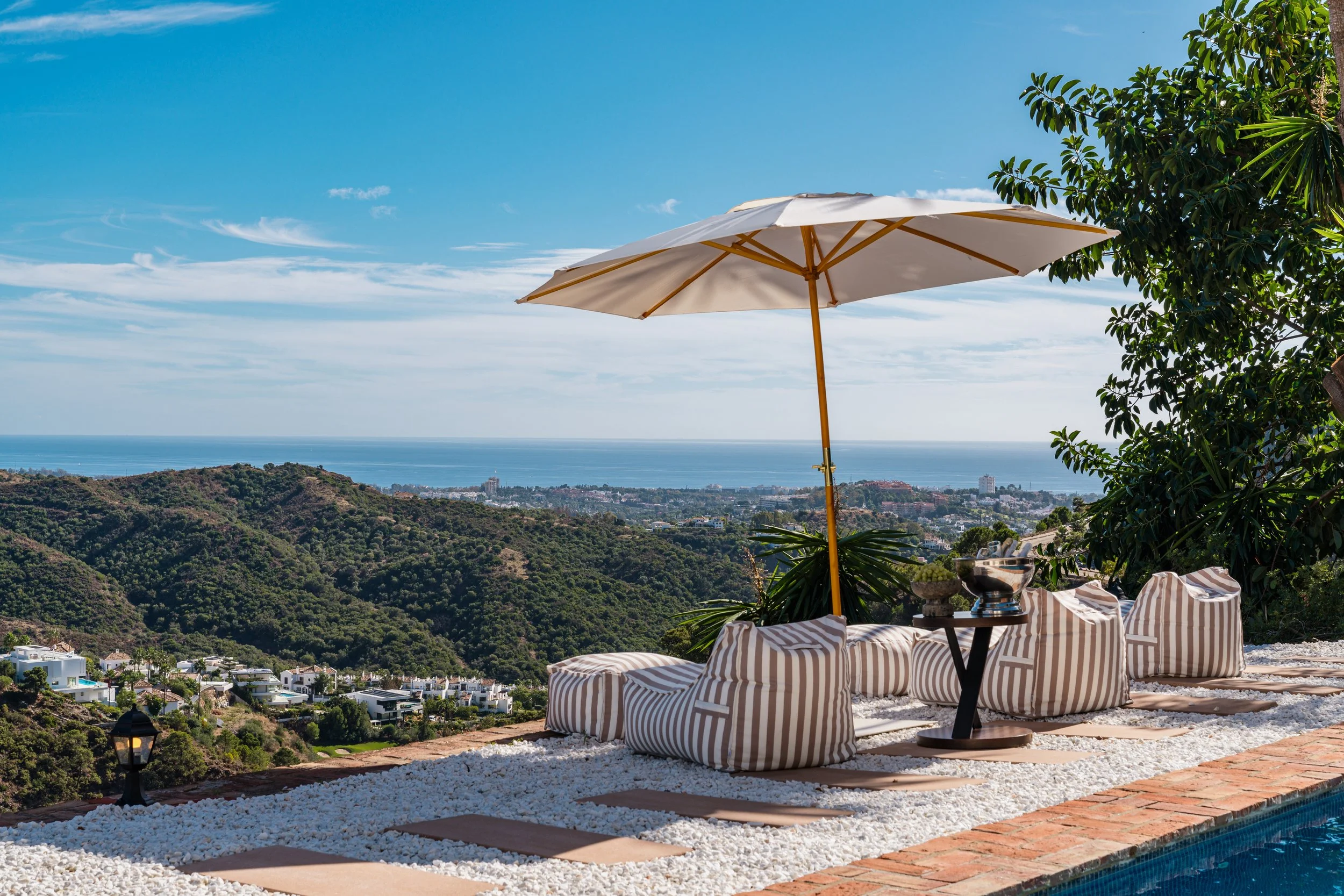 VILLA ESENCIA EL MADROÑAL , BENEHAVIS