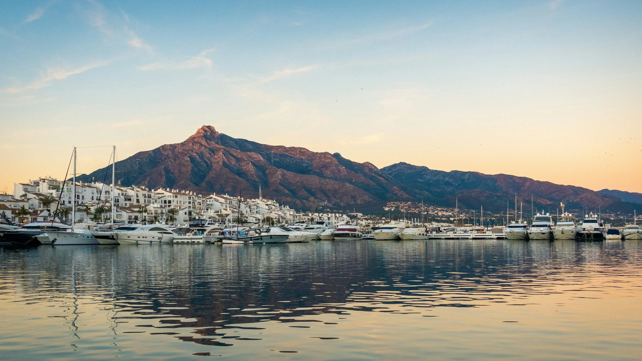 Reignite Your Lifestyle: Move to Marbella for a Healthier, Happier You with casa moderna