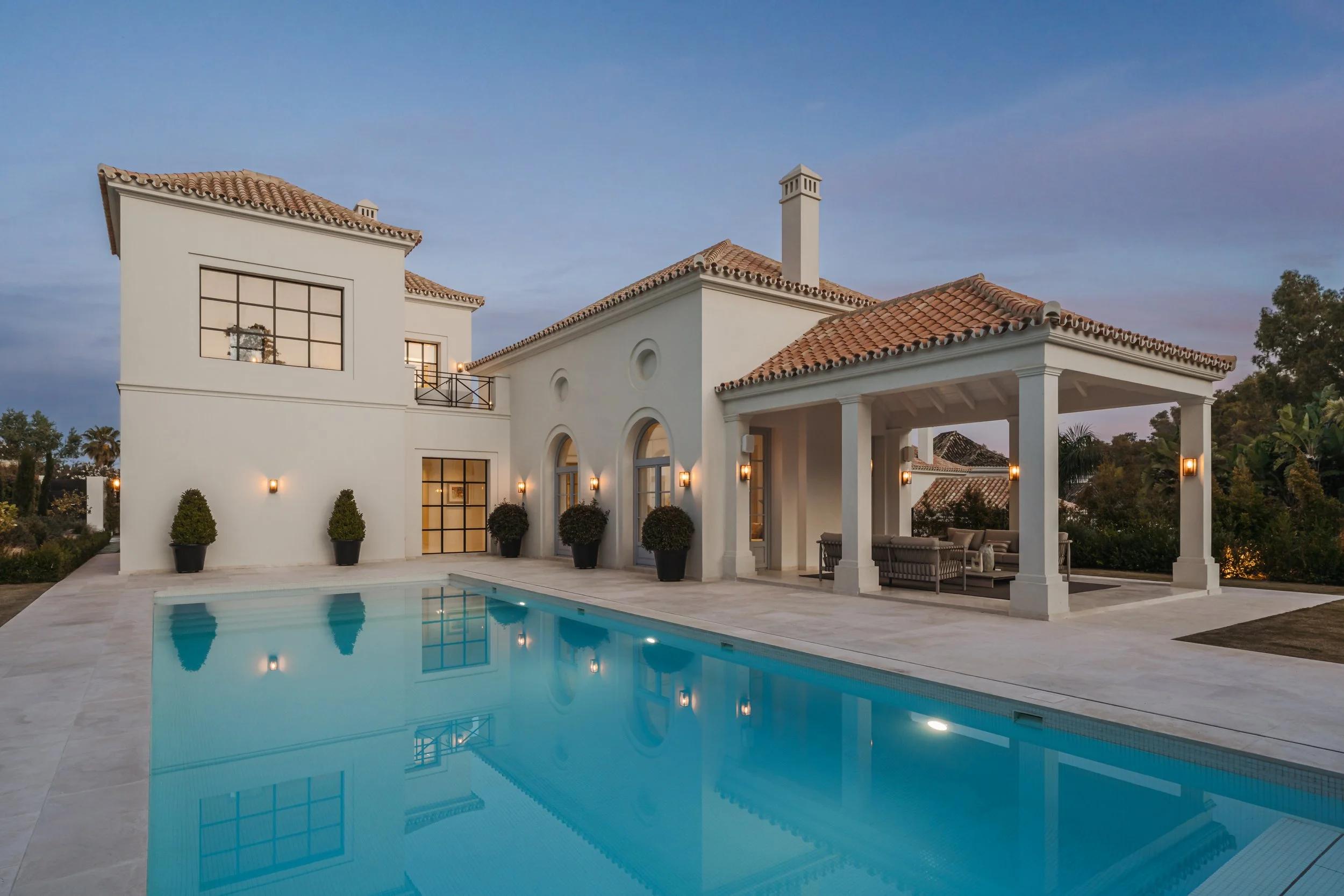 VILLA VALORA - NUEVA ANDALUCIA