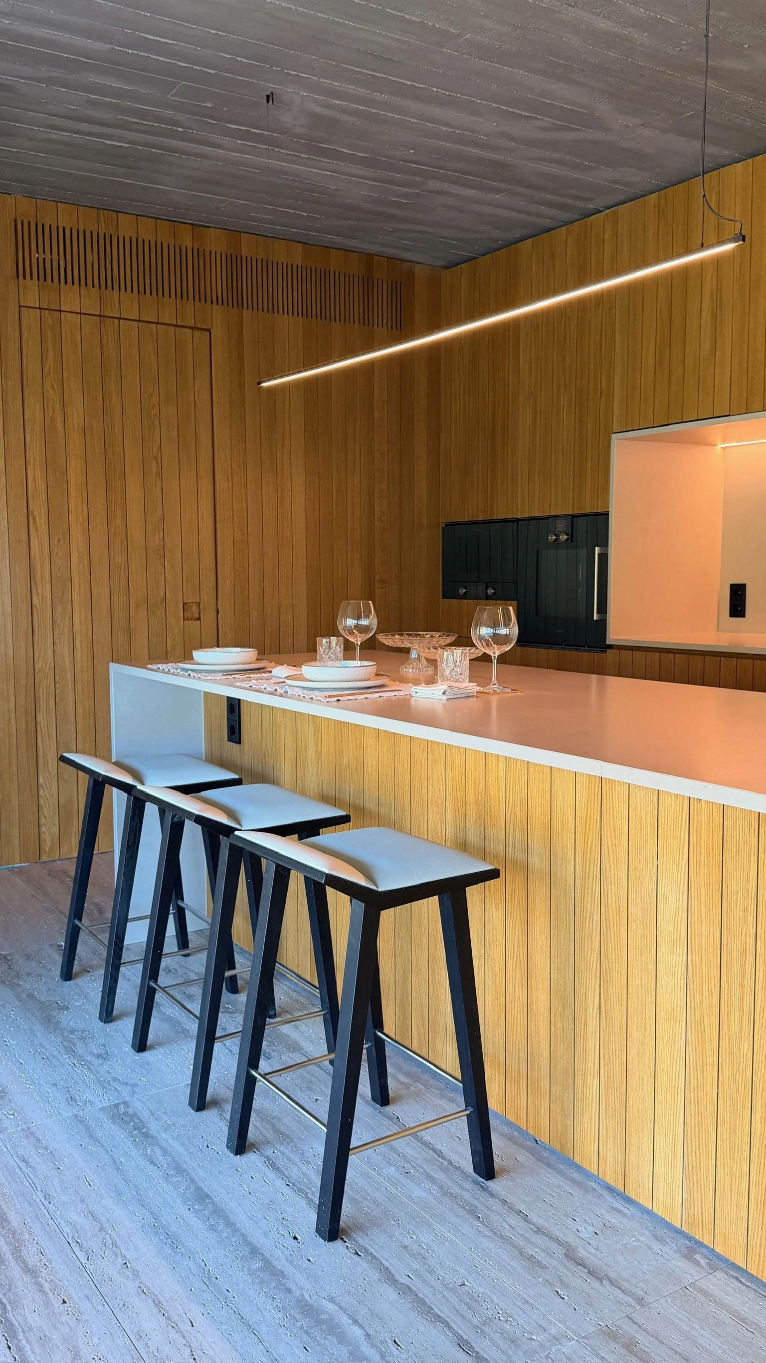 Marcio Kogan open plan kitchen villa Alia