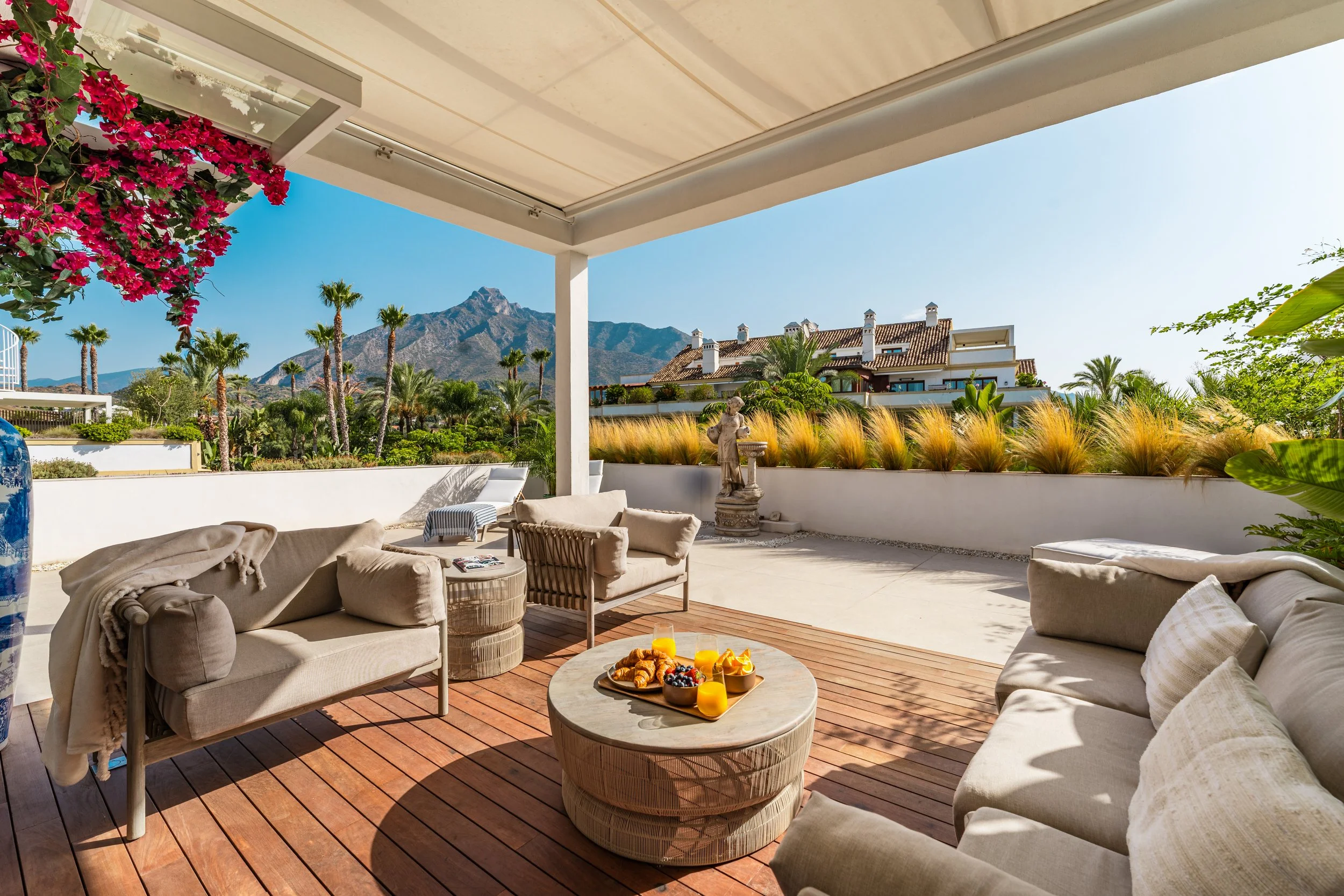 PENTHOUSE ESTELLE – 3-Bedroom Luxury Duplex with Panoramic La Concha Views in Las Lomas del Rey