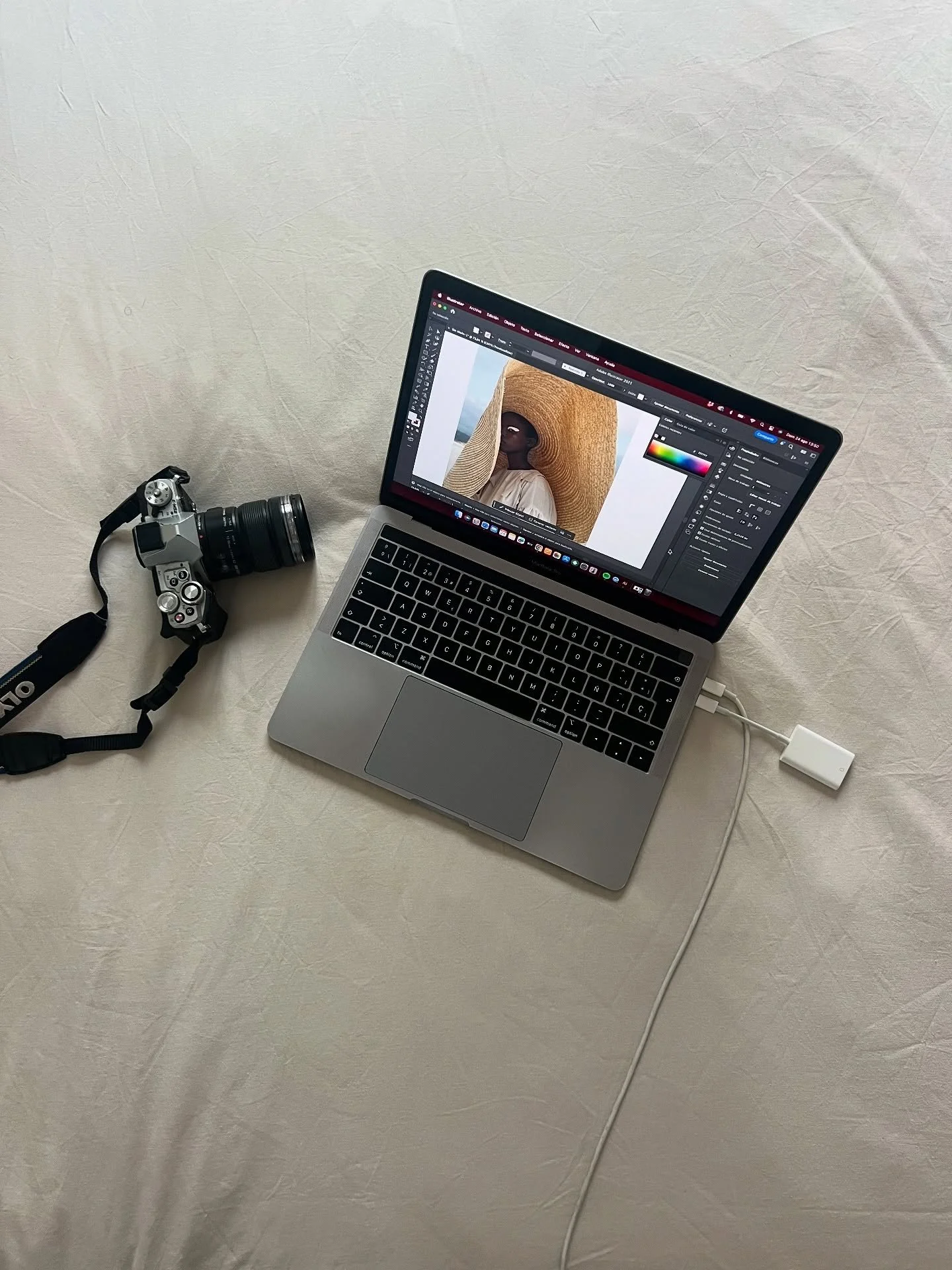 August in frames 🌞

Work moments, sunsets in Marbella, mornings at the gym, quiet evenings with books, and time to recharge.

A little visual diary before stepping into September &mdash; with fresh energy, new projects, and the same love for creativ