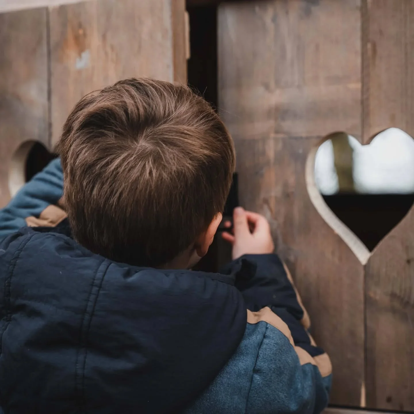 Even kijken mag. Maar we zijn nog niet klaar he! 
Online vinden jullie alvast enkele sneak peeks van deze speelboomhut.

#boombazen #speelboomhut #boomleven #bouweninhetgroen #boomhut