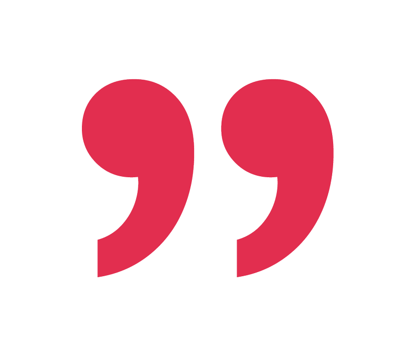 Rote Anführungszeichen auf schwarzem Hintergrund