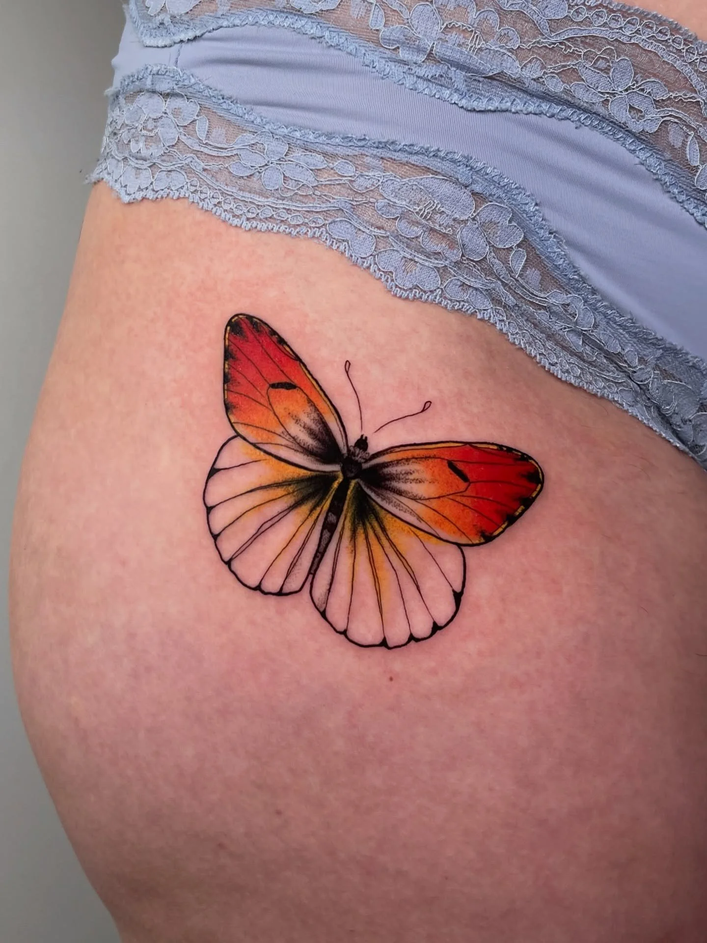 Les papillons 💖

C&rsquo;est un motif que je dessine beaucoup car je les aime si fort. C&rsquo;est doux, color&eacute;, vif et on peut y ajouter plein de choses mignonnes autours ou m&ecirc;me dans les ailes. 

La vous avez un m&eacute;lange de phot