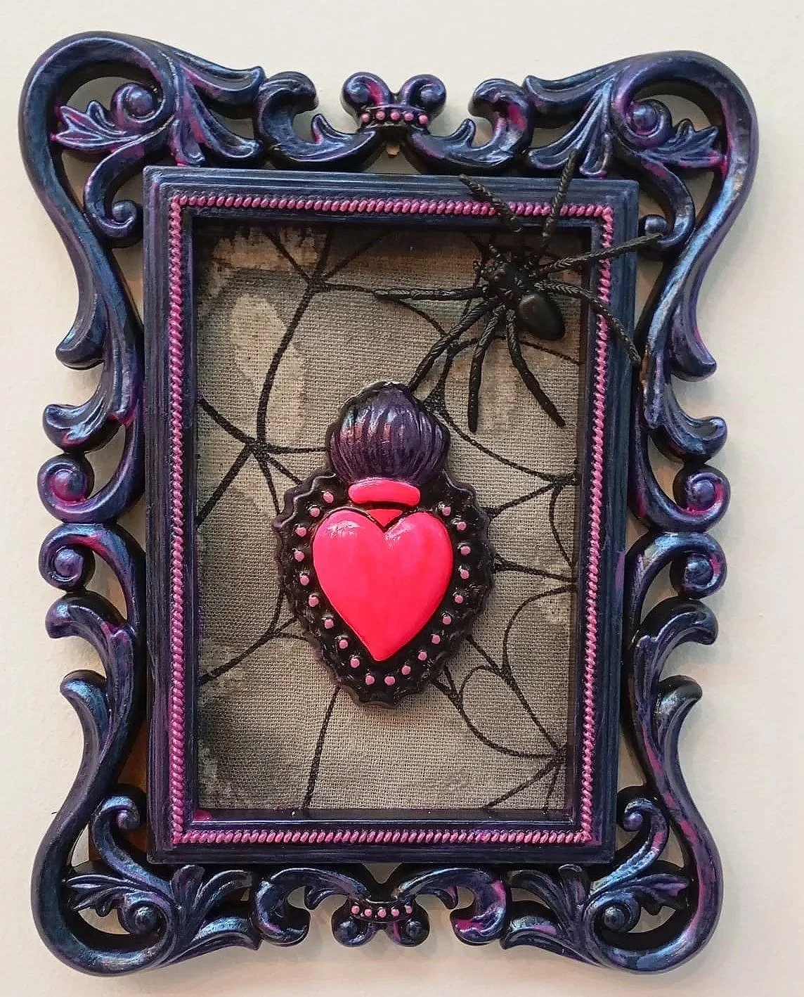 #7 SPIDER LOVE
22x17cm
SOLD OUT