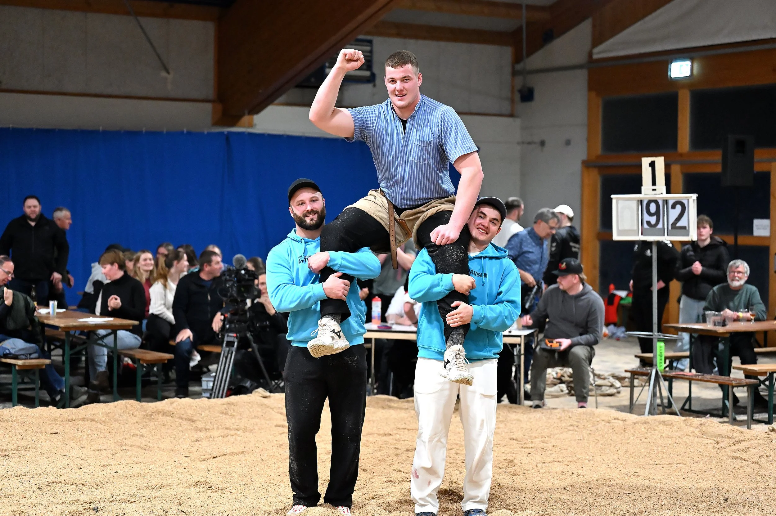 Rangschwingen &amp; Hallen-BuebenSchwingen Engelberg