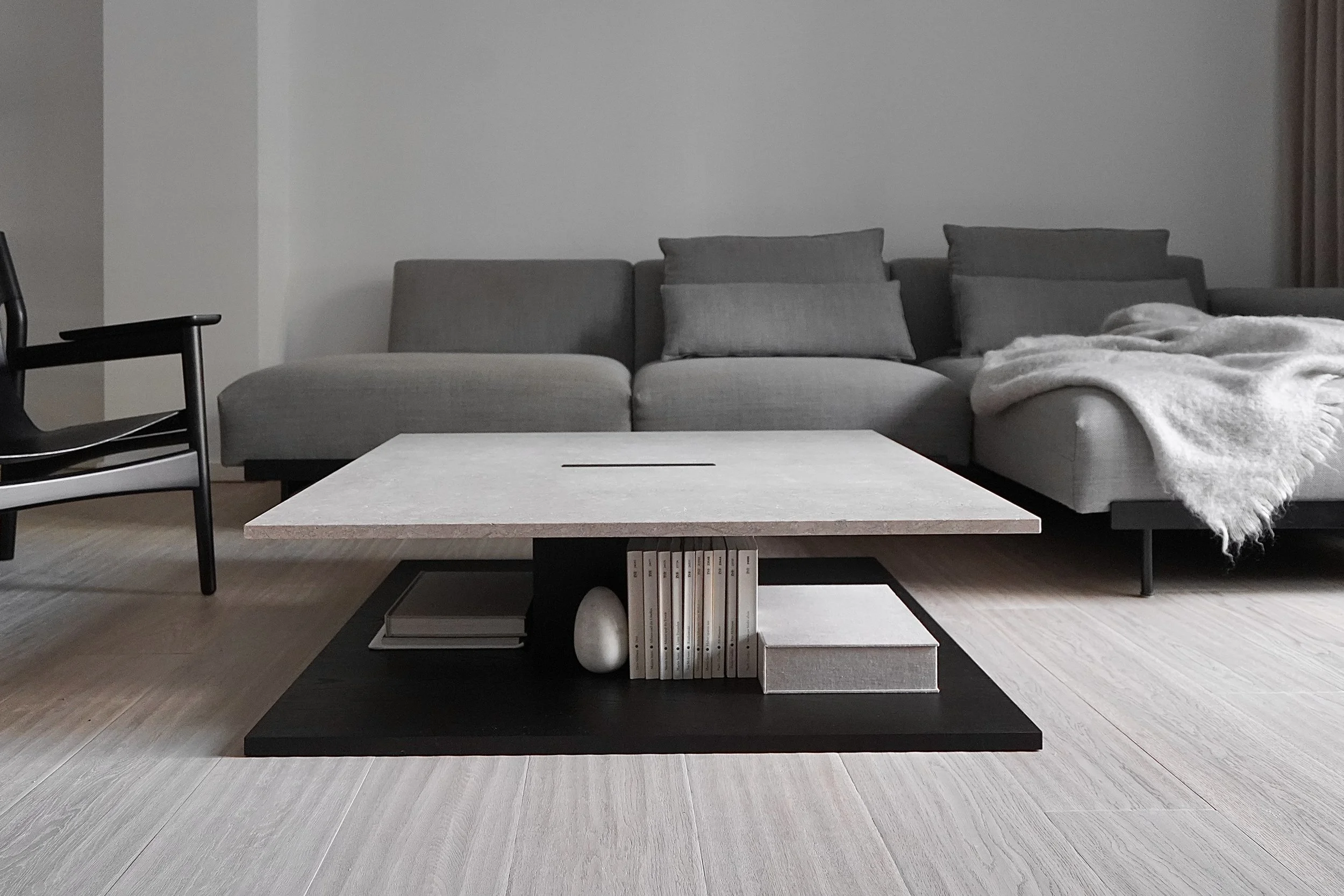Couchtisch-stein-holz-hochwertiges-design.JPG