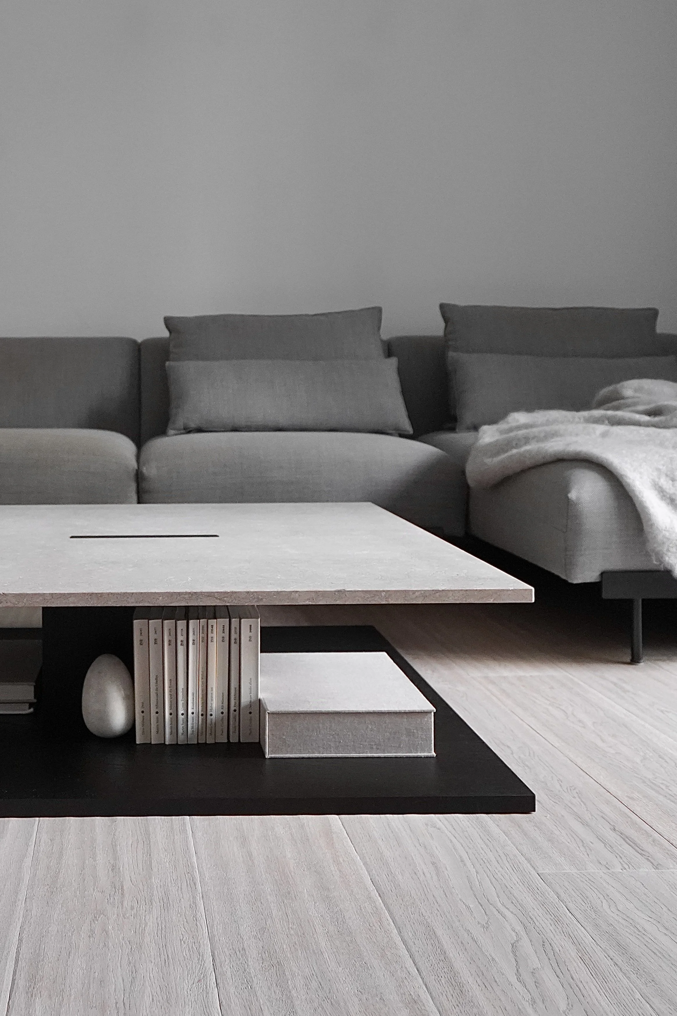 Couchtisch-stein-holz-hochwertiges-design.JPG