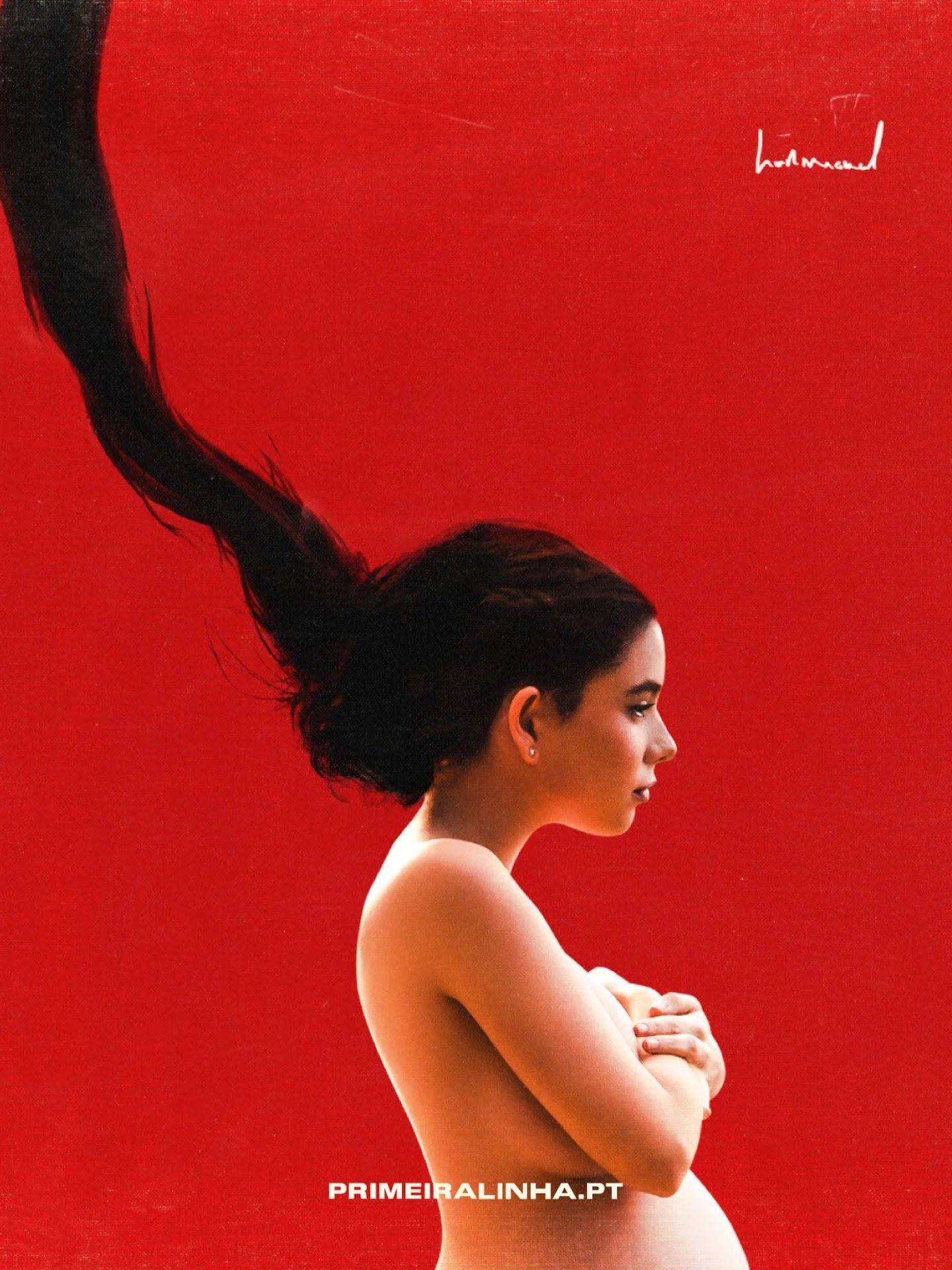 NEWS: @tinoco.barbara lan&ccedil;ou, de surpresa, o novo &aacute;lbum &ldquo;Hormonal&rdquo;, um disco conceptual pensado como um di&aacute;rio aberto &agrave; filha, Masha. Entre amor, maternidade, separa&ccedil;&otilde;es e identidade, a artista tr