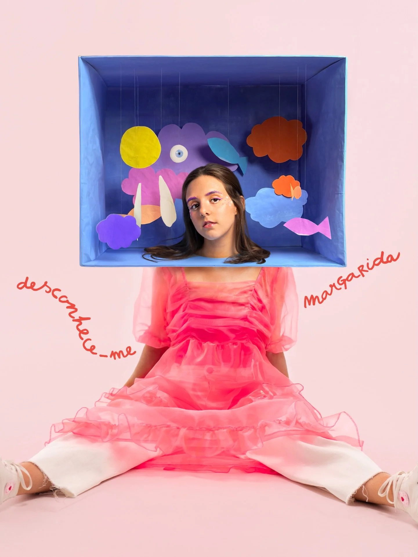 NEWS: @margaridamusicpt edita hoje &ldquo;Desconhece-me&rdquo;, o seu &aacute;lbum de estreia, j&aacute; dispon&iacute;vel em todas as plataformas digitais. Depois de apresentar temas como &ldquo;Repreendida&rdquo;, &ldquo;Ningu&eacute;m de Confian&c