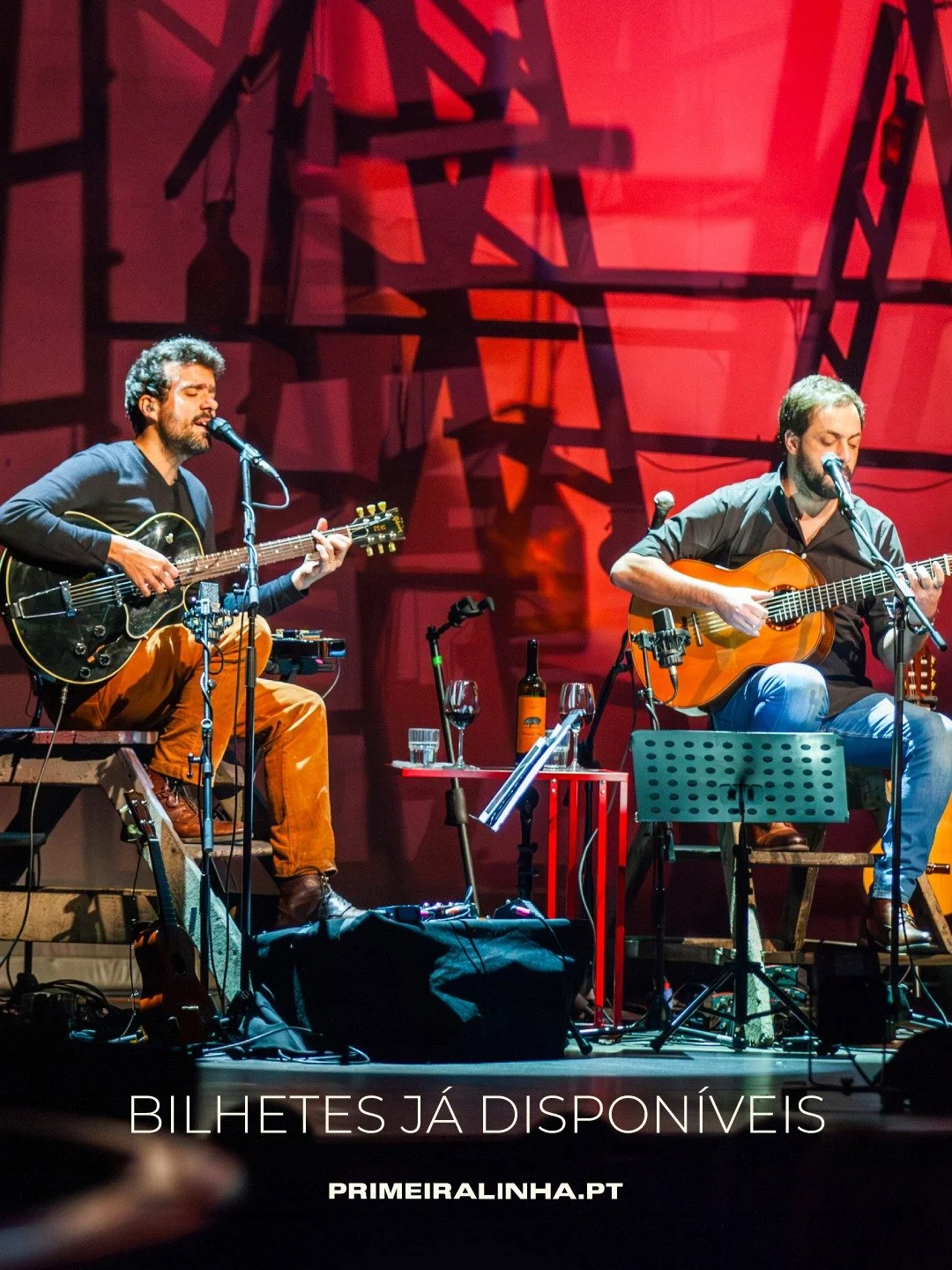 BILHETES J&Aacute; DISPON&Iacute;VEIS!
@antonio.zambujo e @miguel_araujo_insta regressam aos Coliseus 10 anos depois dos hist&oacute;ricos 28 concertos esgotados. Em 2027, os UJOS apresentam 10 concertos &uacute;nicos, sem datas extra: 5 noites no @c