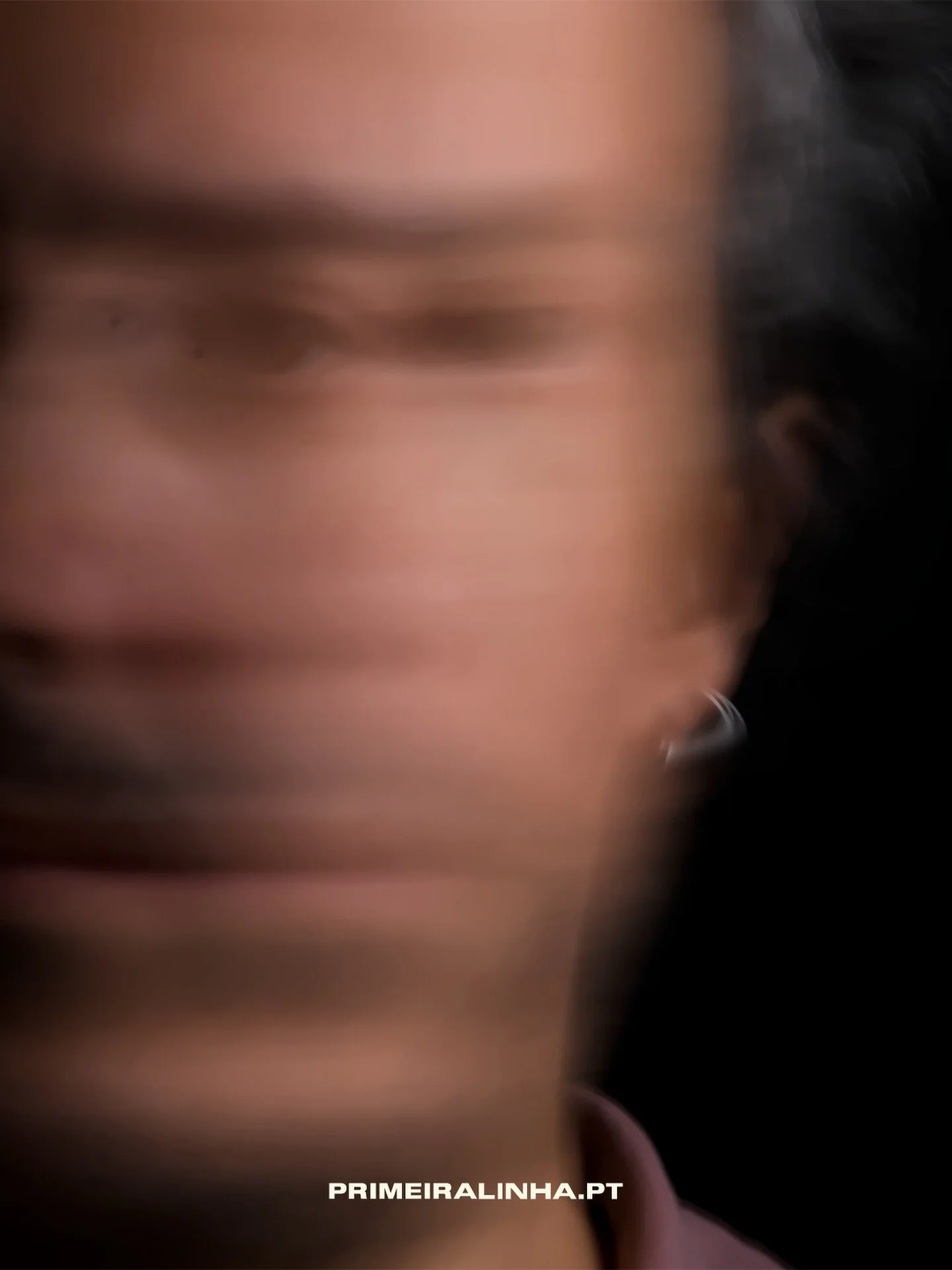 @spedro_oproprio est&aacute; de volta com &ldquo;Desarrumado&rdquo;, novo single que antecipa o pr&oacute;ximo &aacute;lbum de originais.
Depois de &ldquo;Paracetamol&rdquo;, &ldquo;Por Meu P&eacute;&rdquo;, com Joana Almeirante, e &ldquo;Dan&ccedil;