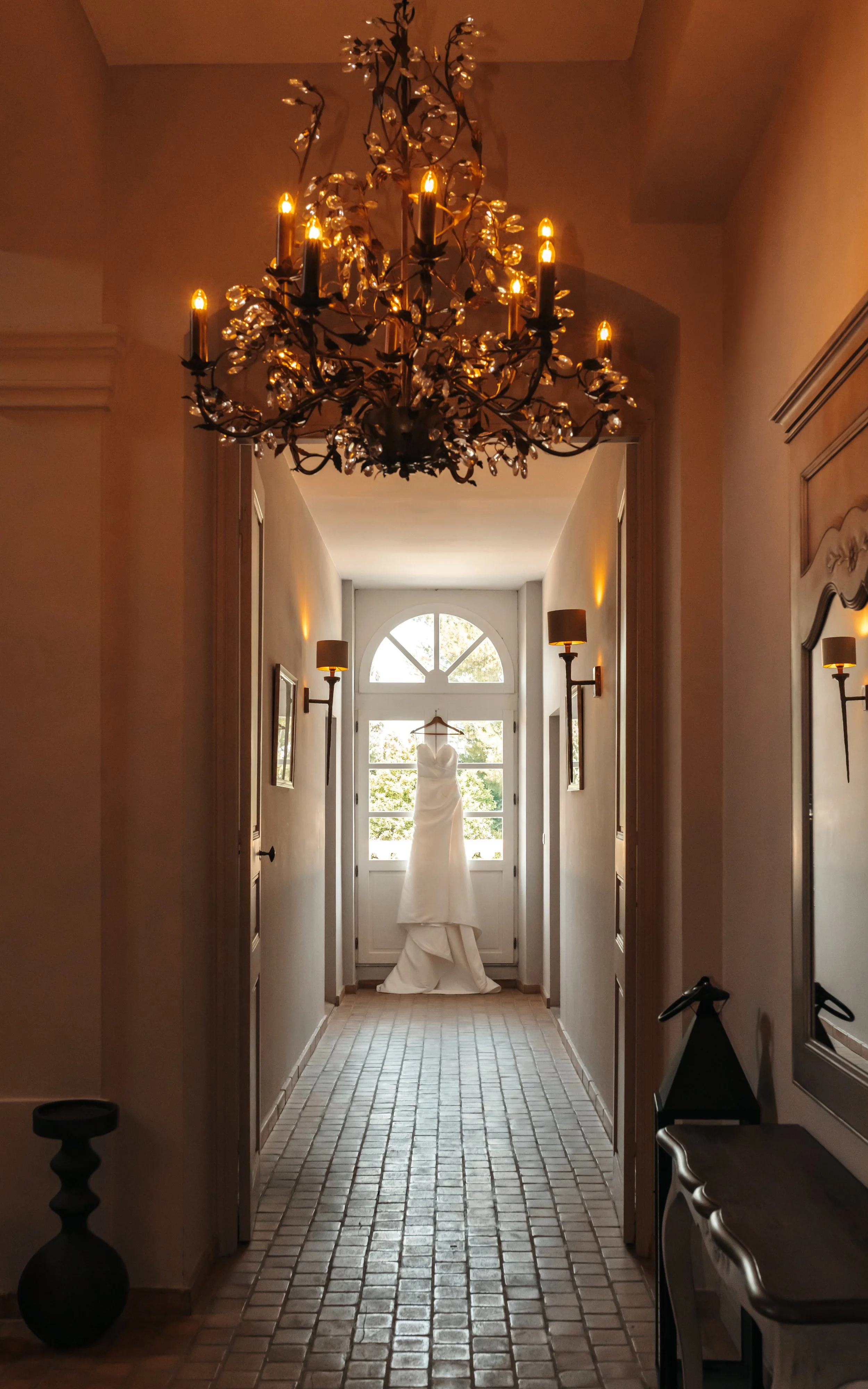 FOLKS-STORY-FLORINE-JEANNOT-PHOTOGRAPHER-MANON-ALEXANDER-TOUR-VAUCROS-WEDDING-PROVENCE-FRANCE-14.jpg