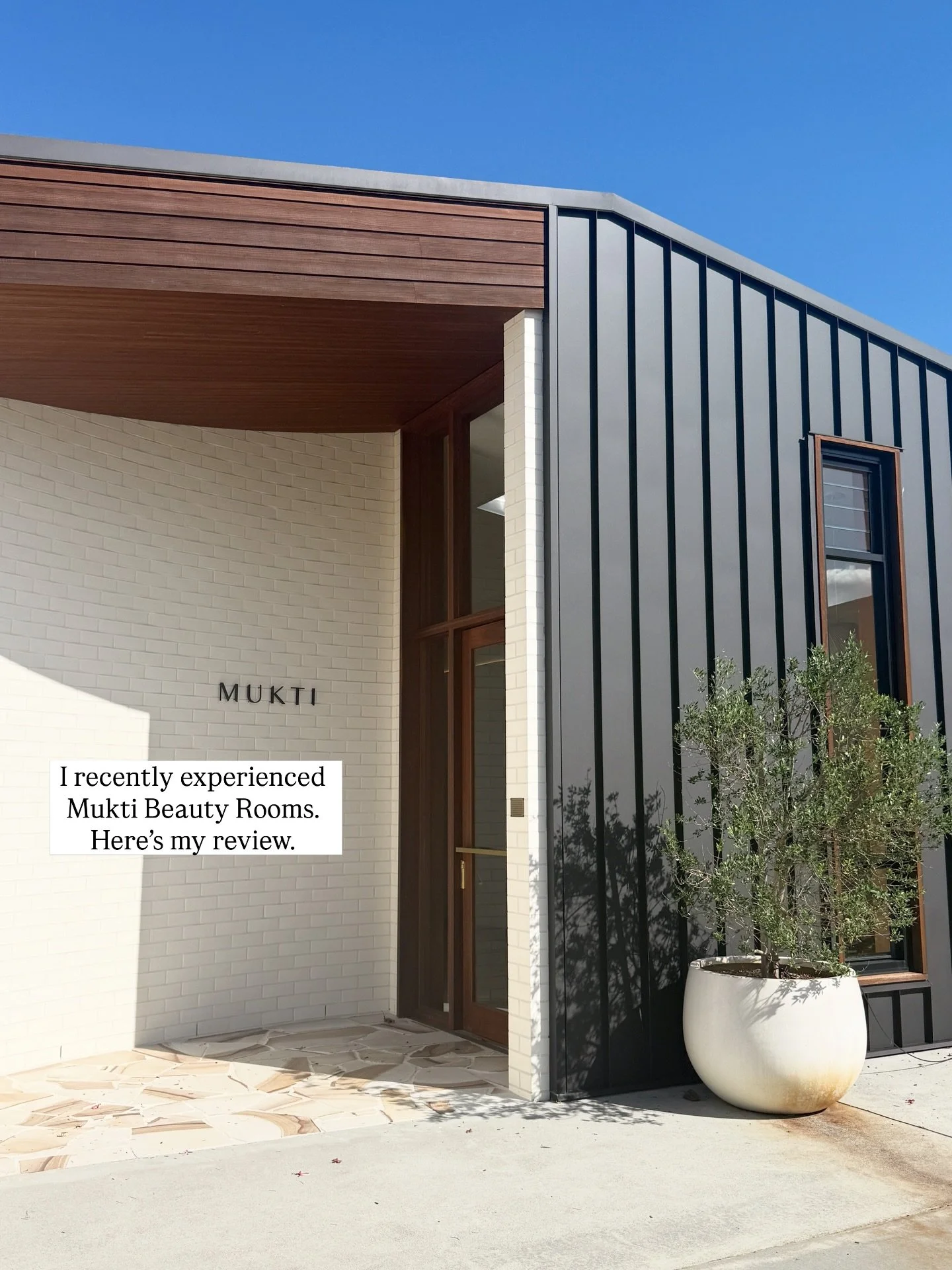 Not much gets me more excited than skincare and heartfelt branding so when I got the chance to go to @muktibeautyrooms my expectations were high. (When I say got the chance to go, I mean found a free weekend and took my mother in law for her birthday