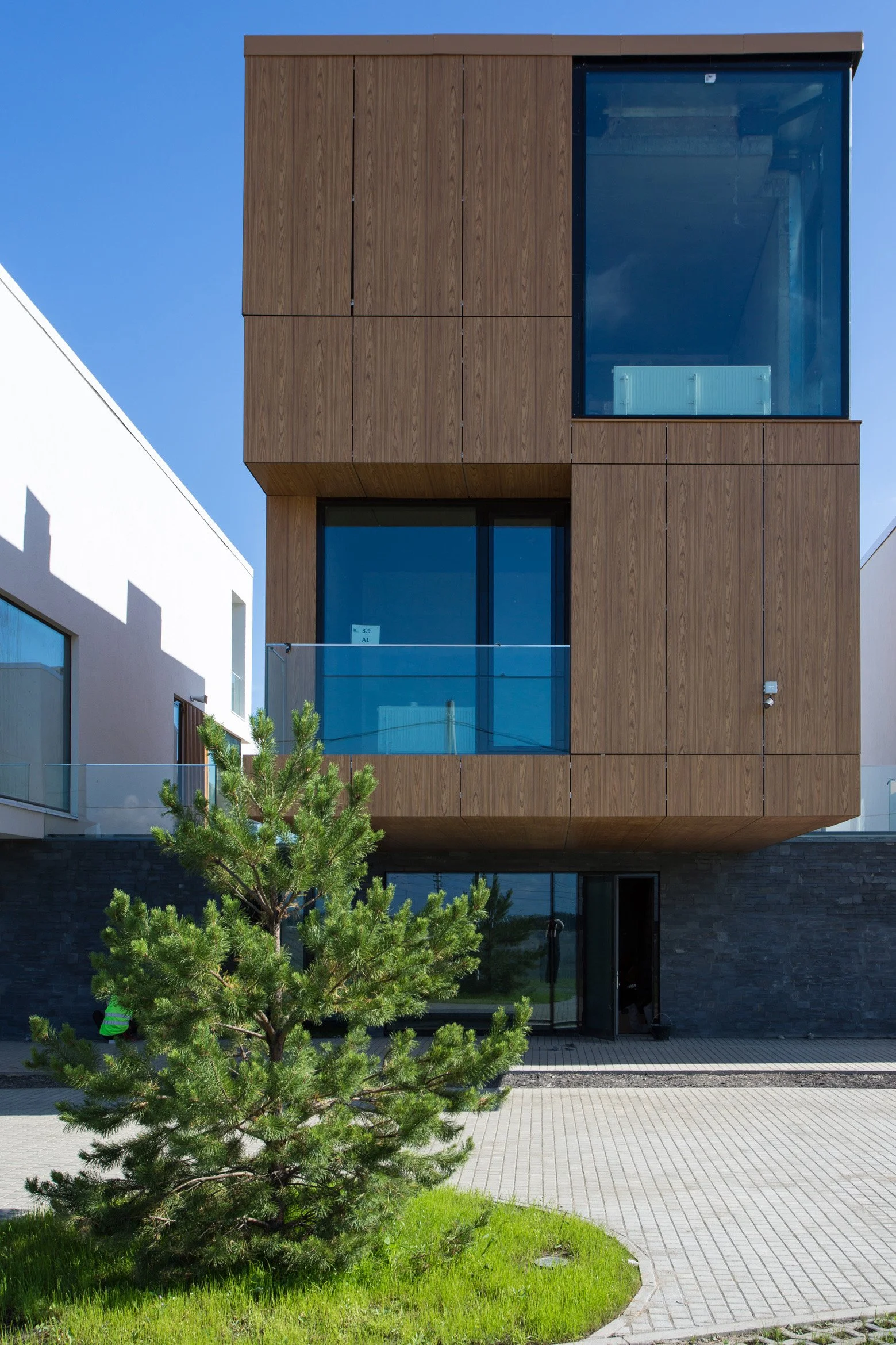 10 skolkovo houses.JPG