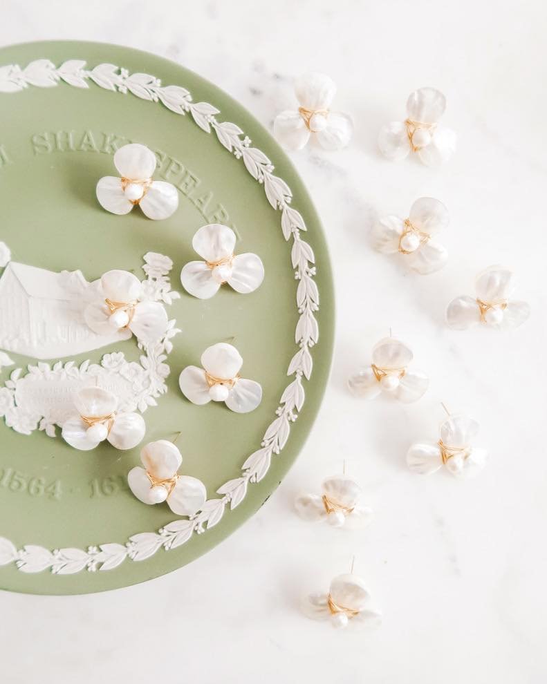 We are so excited to partner with SJ Bailey Co. to bring beautiful jewelry to our brides! We can&rsquo;t wait for you to see all our lovely pieces🤍

#2027bride #2026bride #ambridal