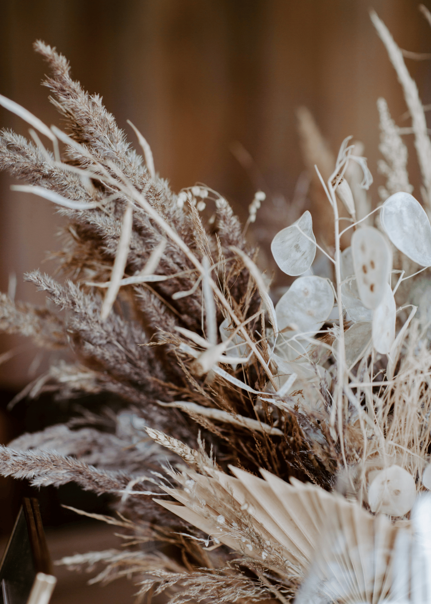 flowers in chronic pain therapist's office