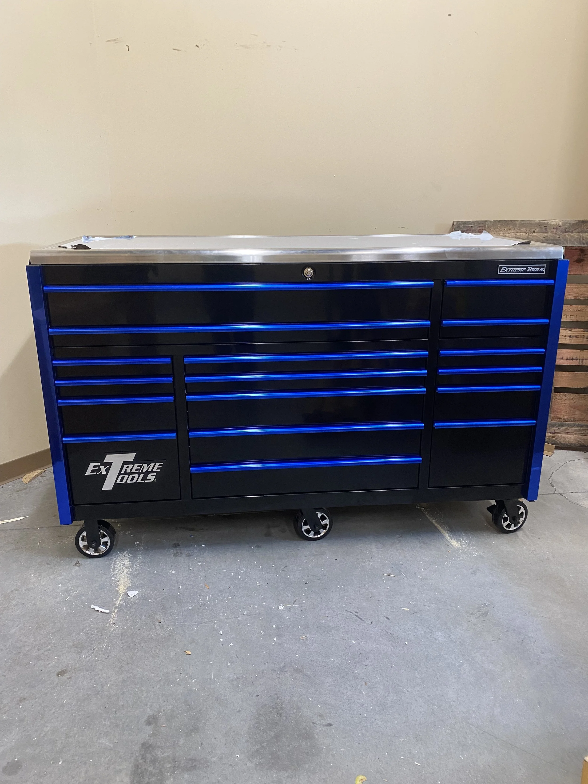 Extreme Tools 72” Box