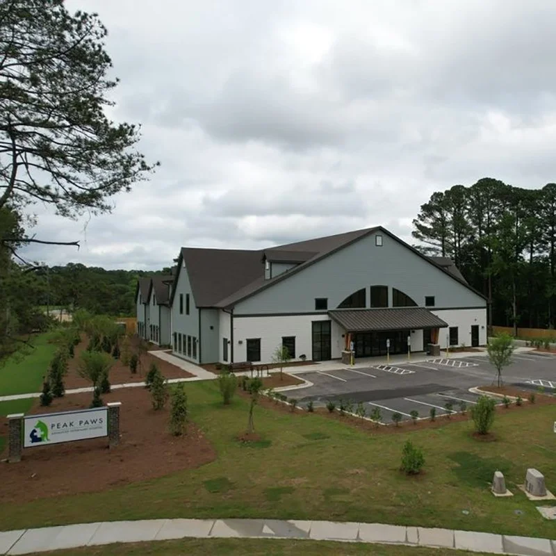 Peak Paws – Advanced Veterinary Hospital – Apex