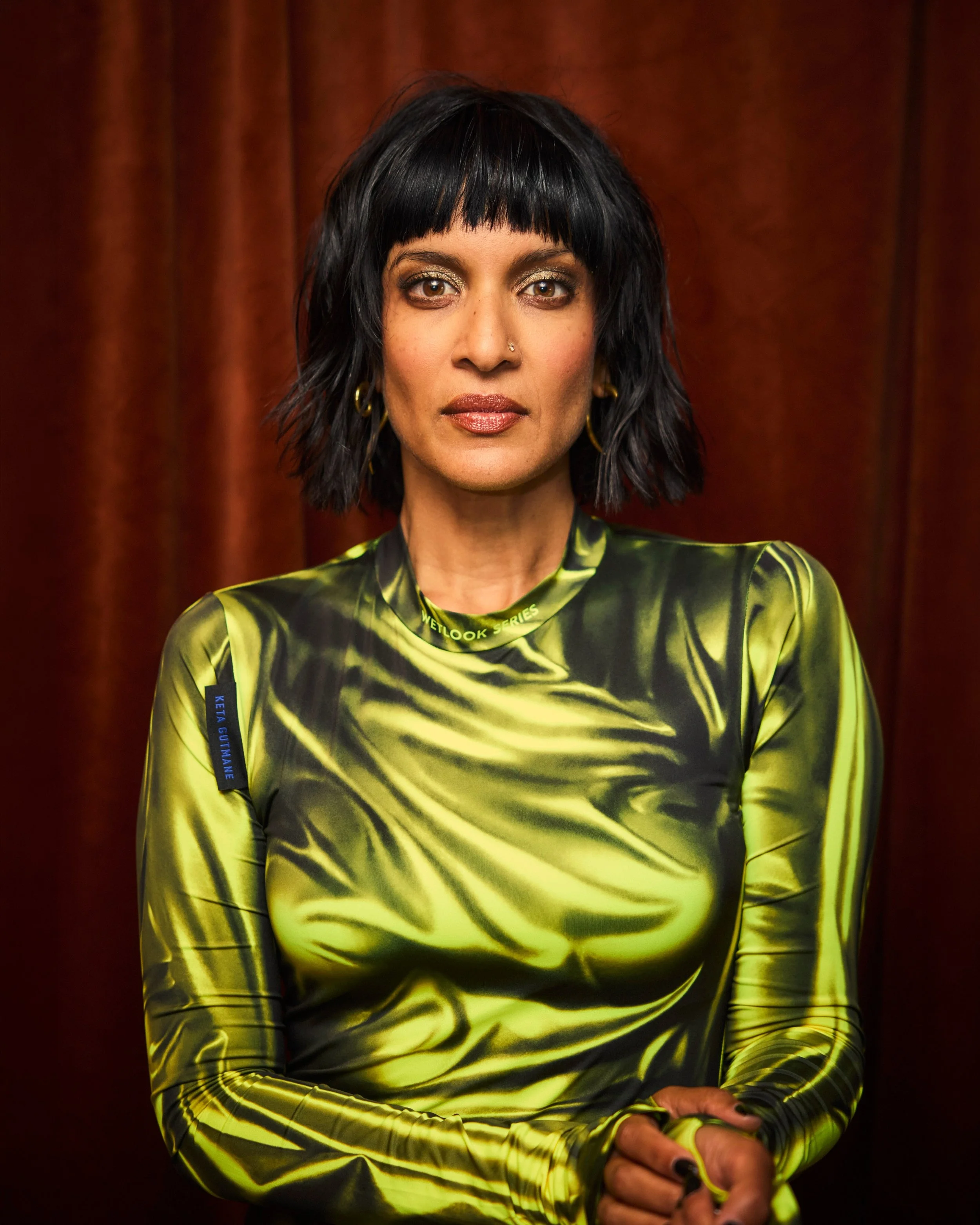 The amazing @anoushkashankarofficial before heading out on stage with @gorillaz 💫 #anoushkashankar #gorillaz