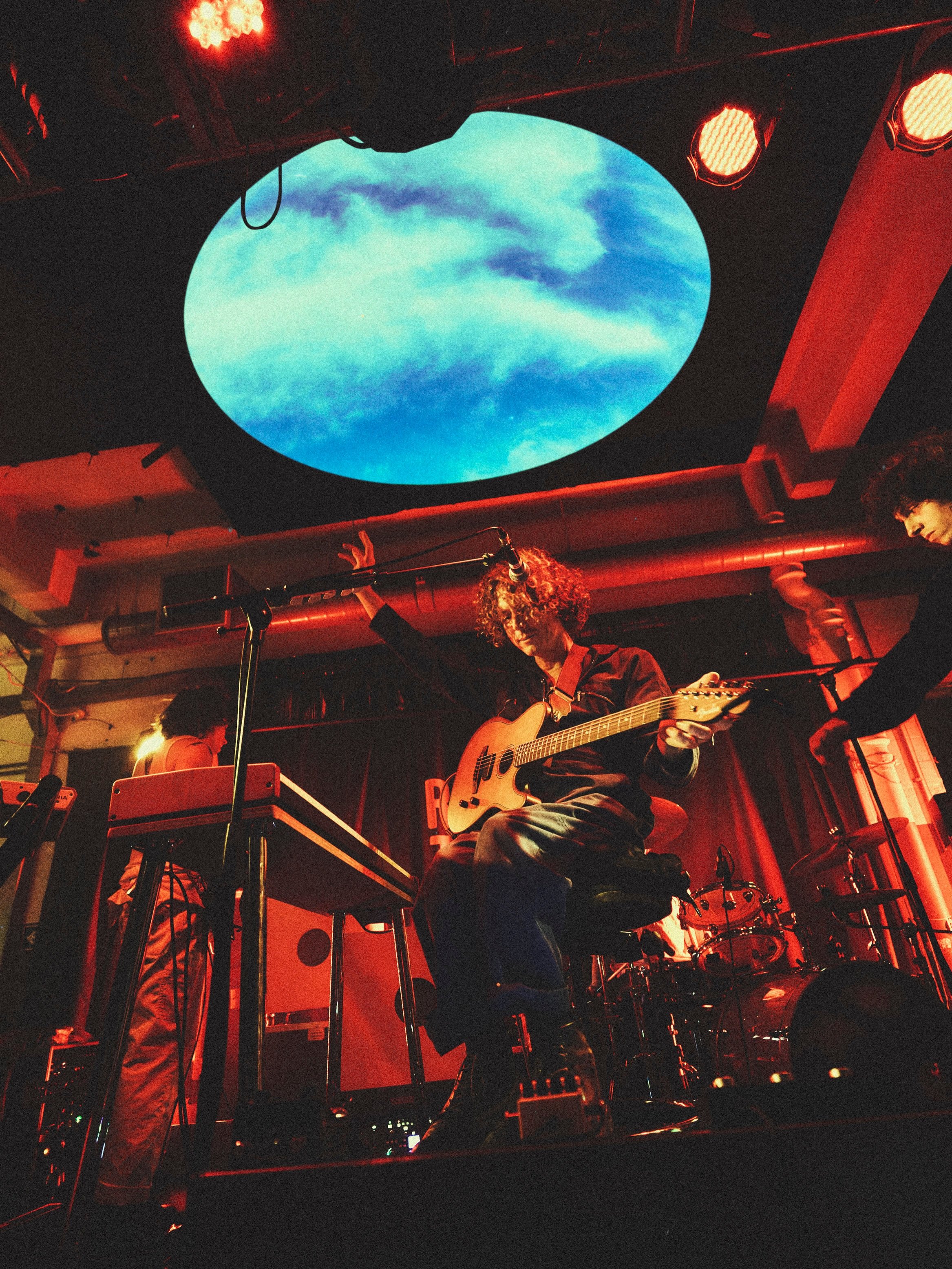 Last night with @mysteryjets at Rough Trade 🩵☁️