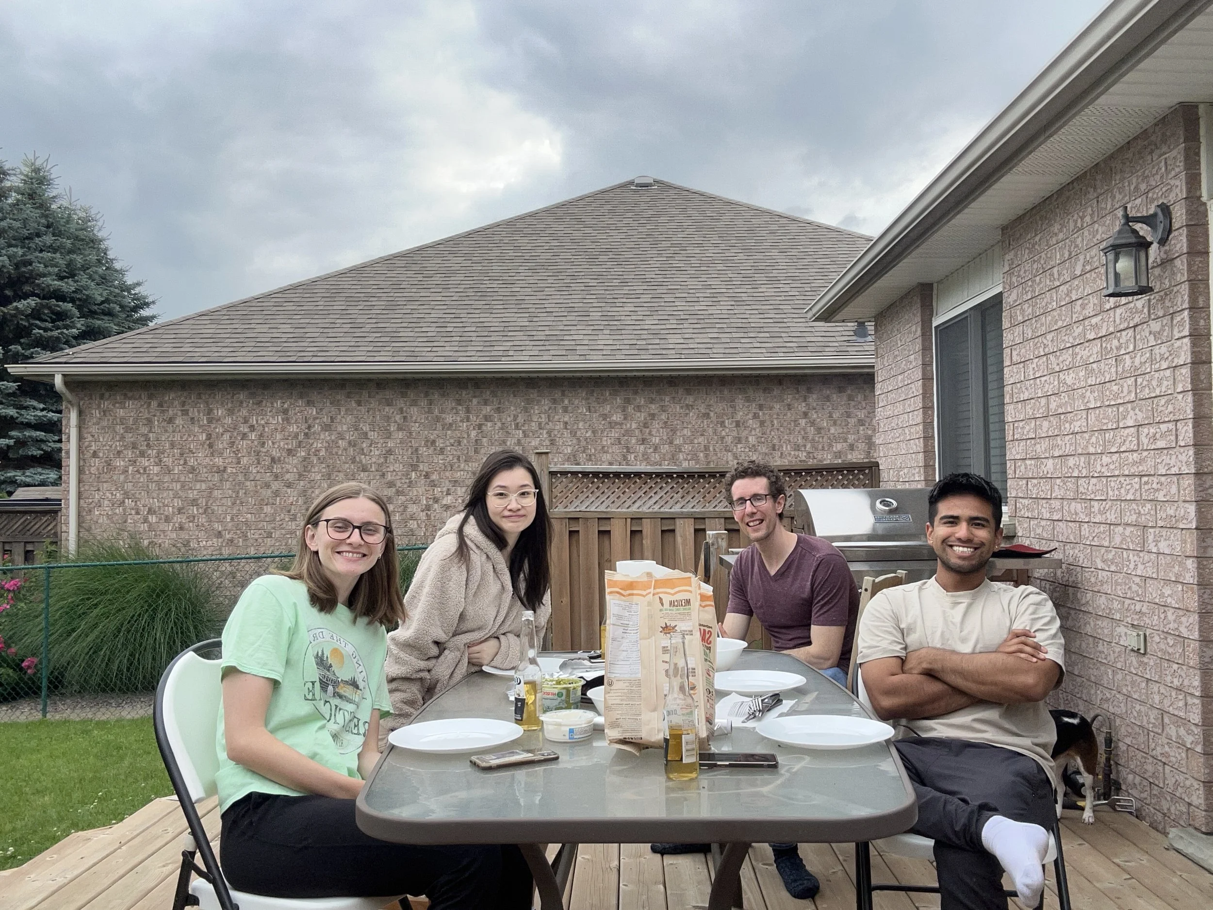 2024 grad student gathering at frank's.jpeg