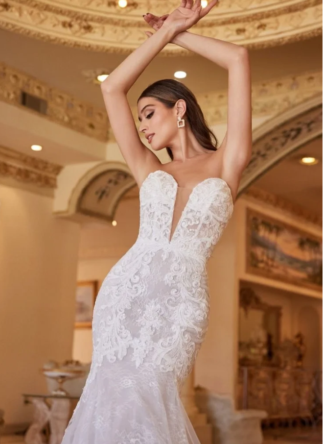 CD928 STRAPLESS WEDDING GOWN