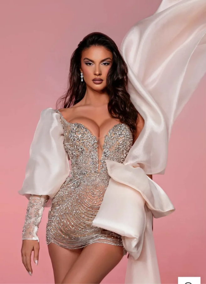Short-designer-wedding-dress-—-Bettyonce-s-Boutique-10-25-2025_08_07_AM.png