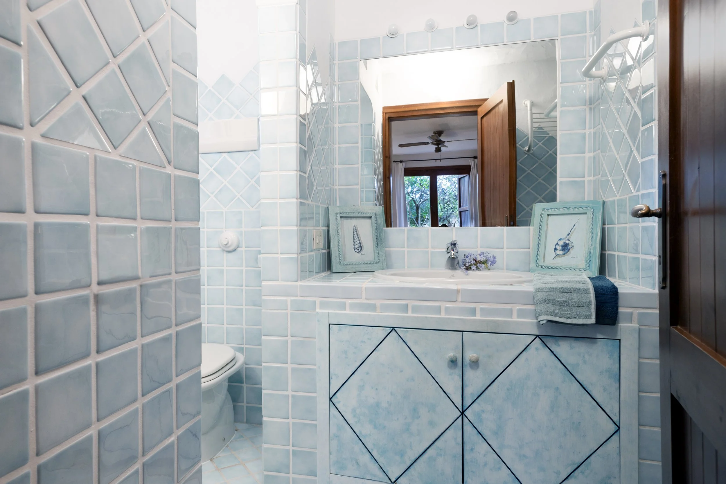 Bagno En-suite Privacy e comfort. Bagno interno a uso esclusivo, curato nei minimi dettagli.