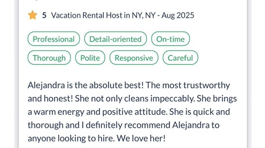 Reseña de una anfitriona de alquiler vacacional en Nueva York, destacando sus cualidades como profesional, atenta, puntual y responsable.