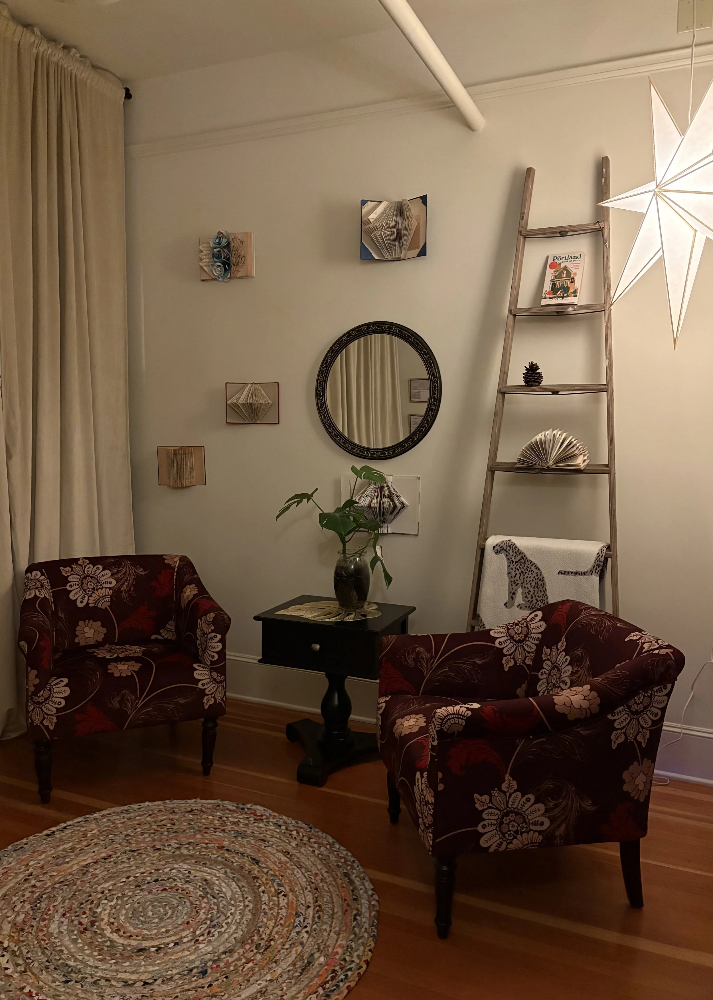 Cozy waiting area at Groundspell Massage in downtown Portland near Powell’s Books
Warm inviting spa near Portland’s Pearl District at Groundspell Massage
Groundspell Massage waiting area in Portland near Powell’s, Sizzle Pie, and the Pearl