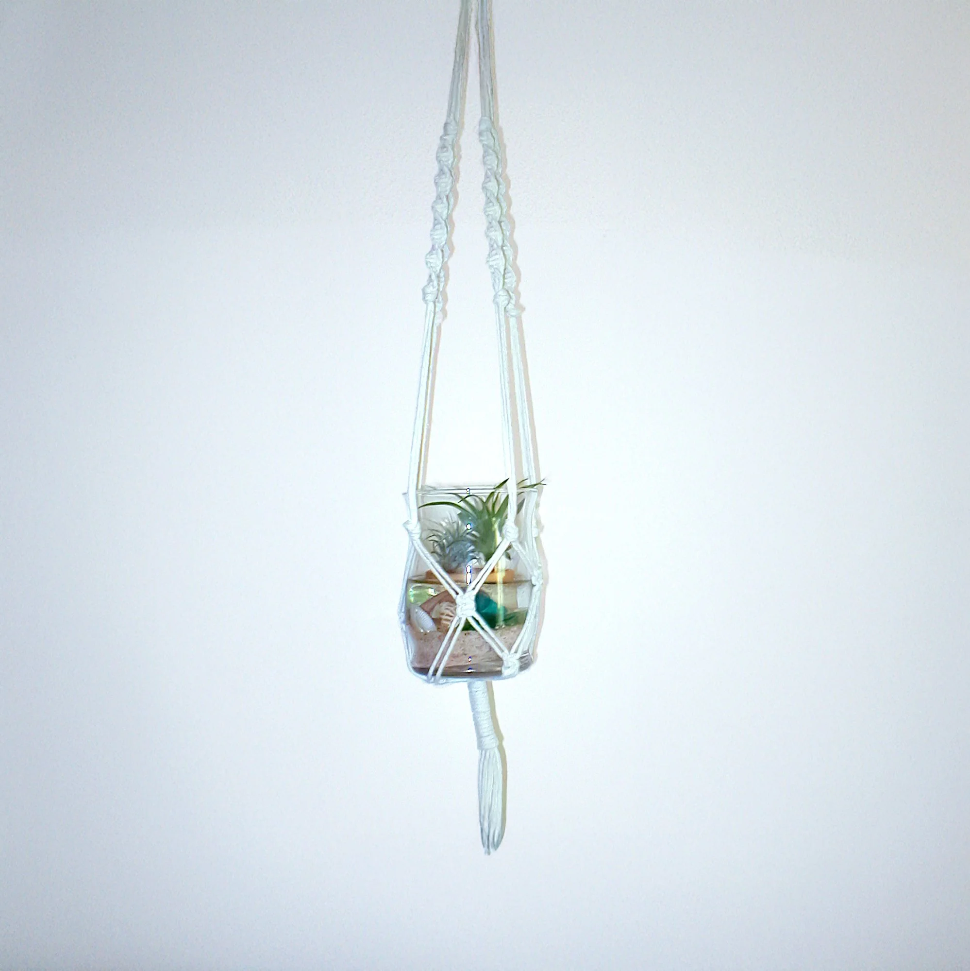 macrame plant hanger4 copy.jpg