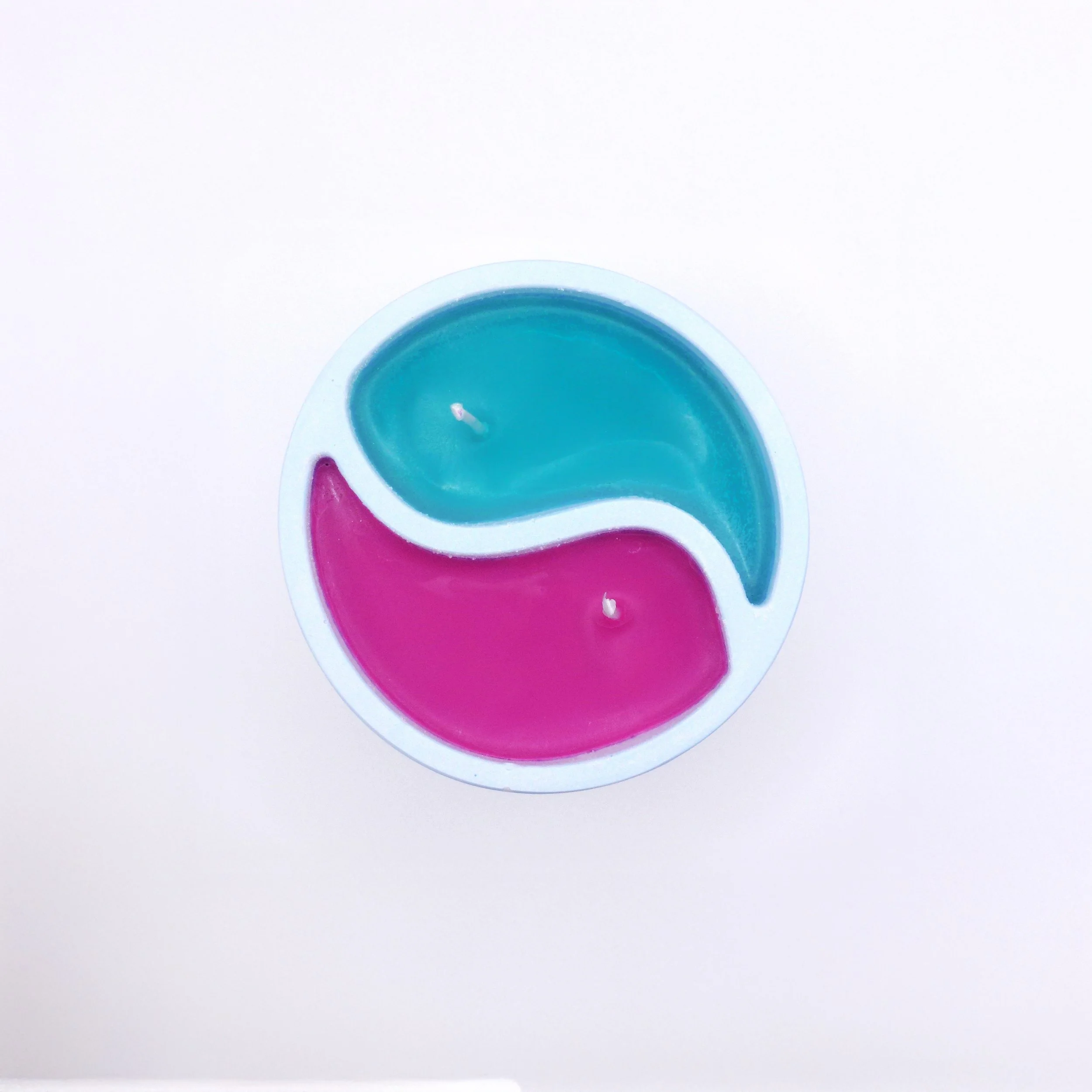 harmony yin yang dual wick candle fuchsia and peacock blue3 copy 2.jpg
