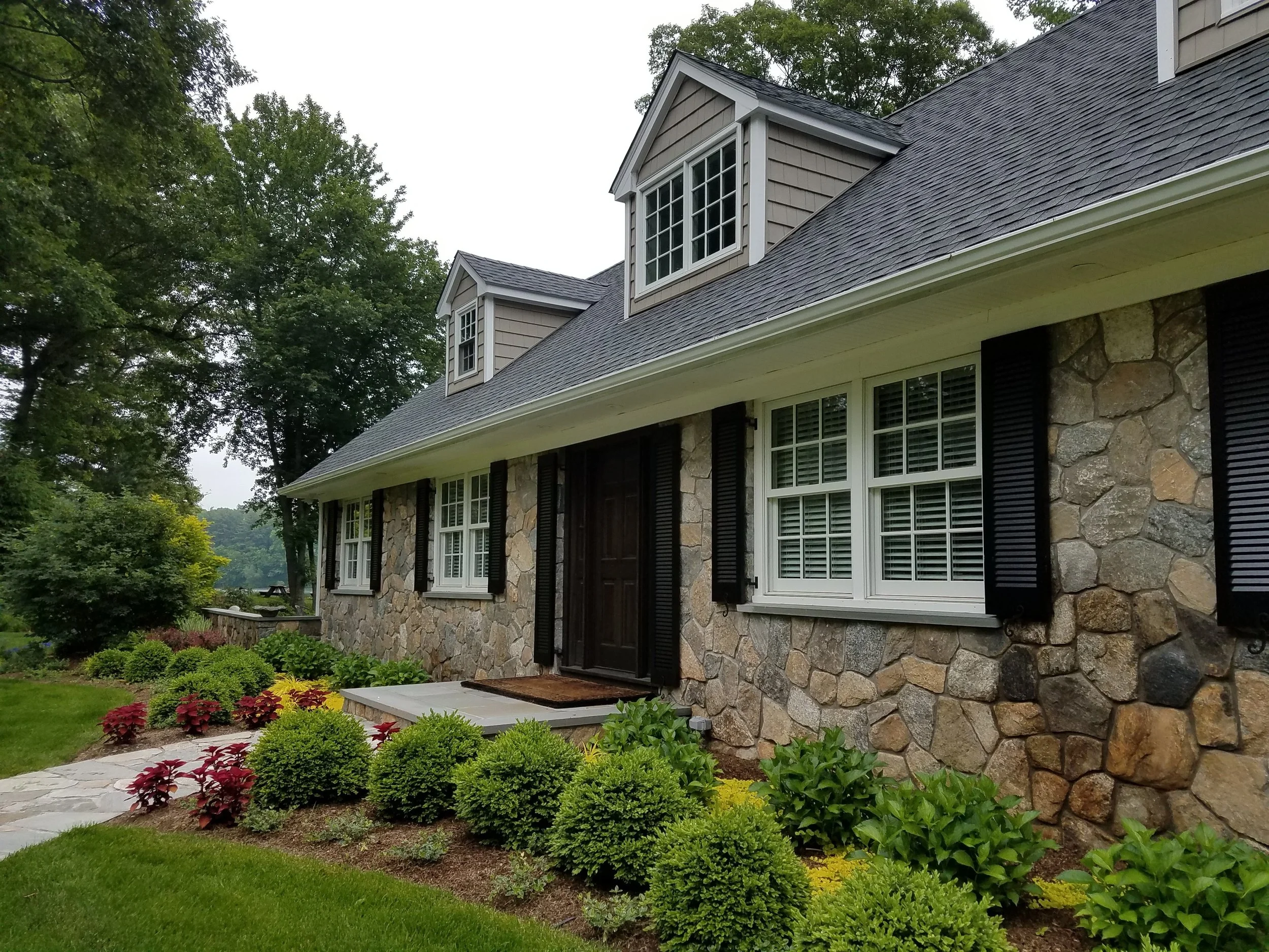NEW STONE FACADE & LANDSCAPING DETAIL