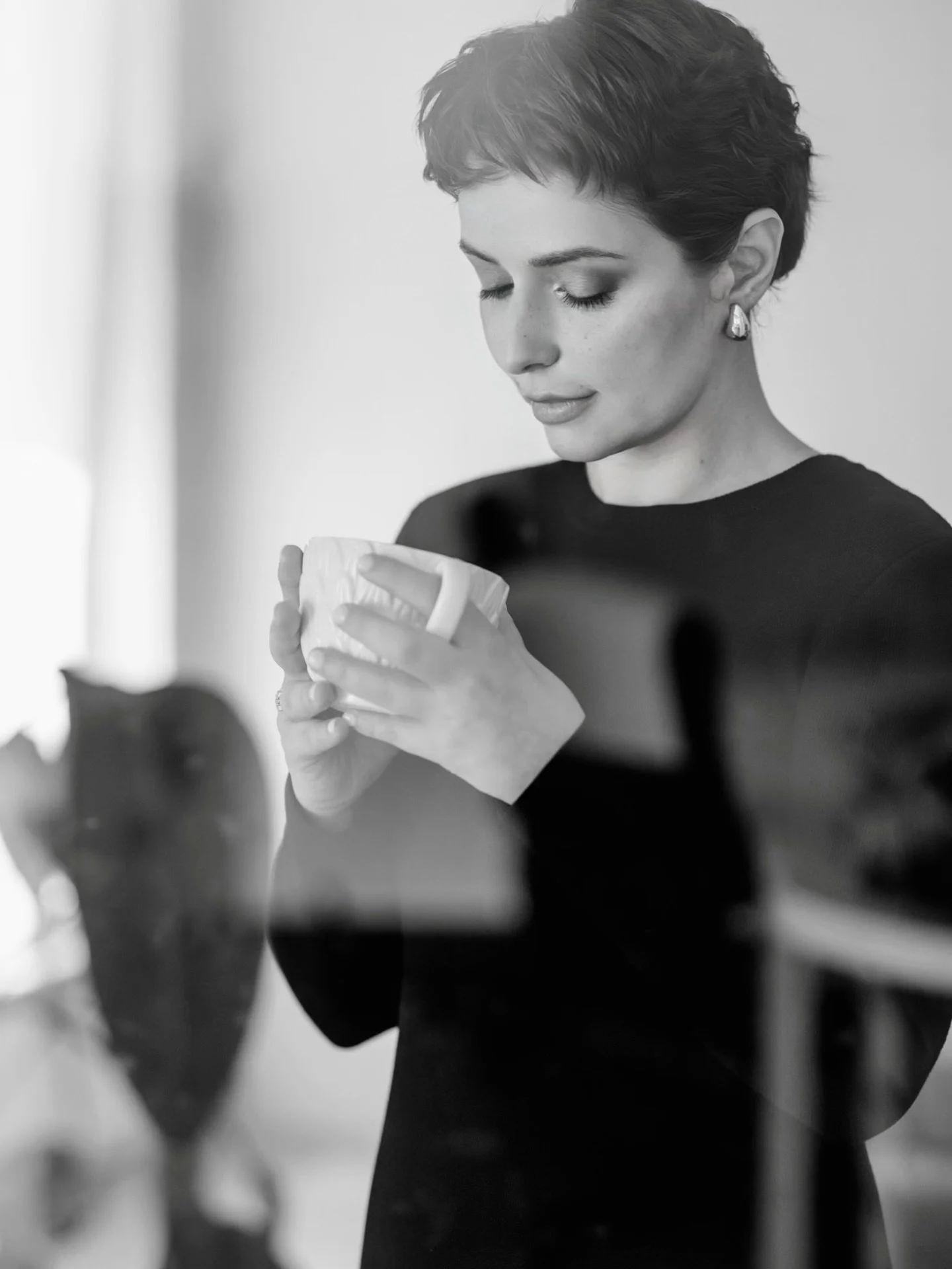 Parte 1: A verdade que continuas a adiar

Que vers&atilde;o da realidade est&aacute;s a negociar contigo pr&oacute;prio/a?

Qual &eacute; a rela&ccedil;&atilde;o a que j&aacute; devias ter fechado a porta e n&atilde;o fechas?

Qual &eacute; a pessoa 