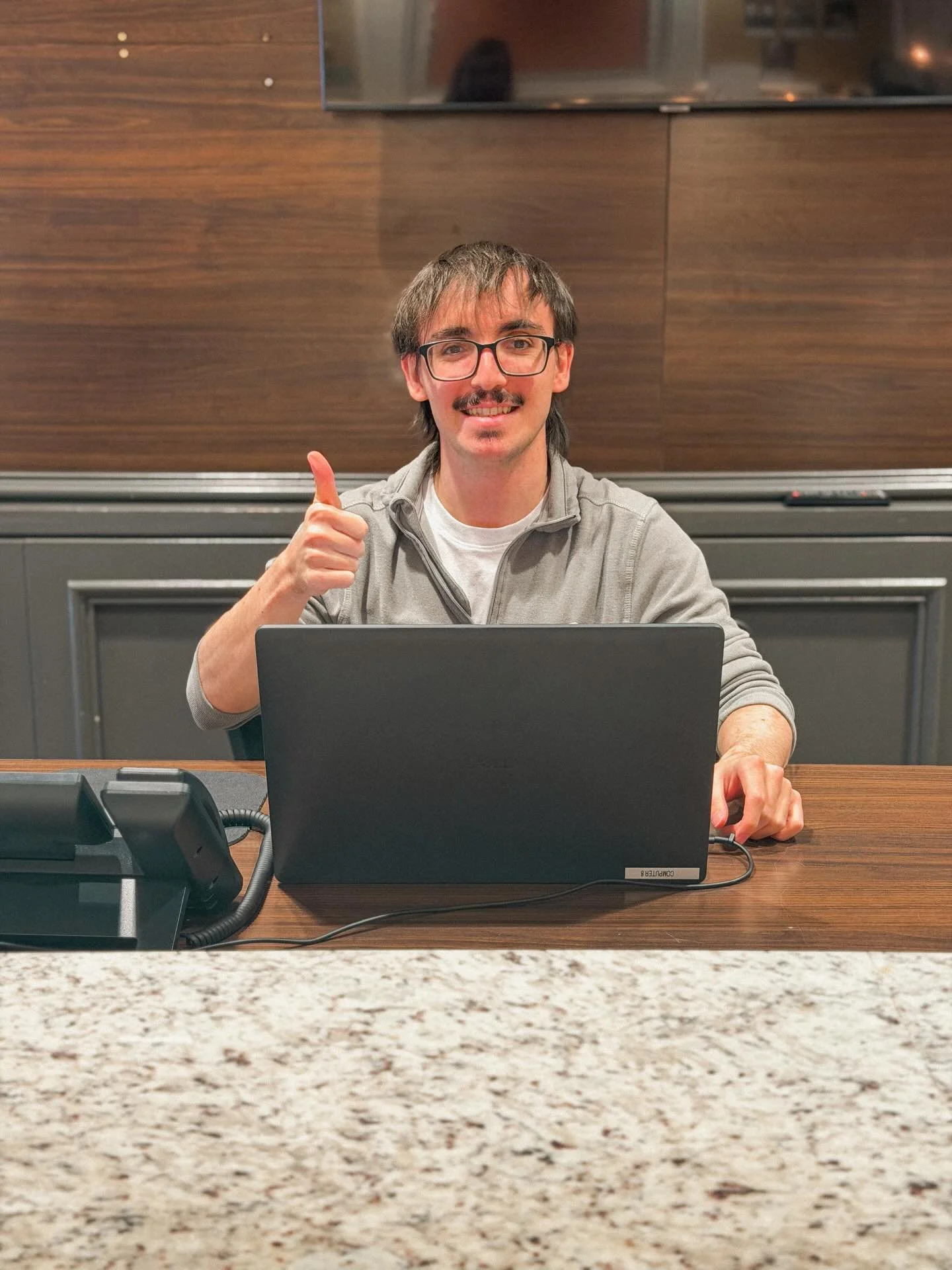 Just a friendly reminder: 

We are now towing again😝 

If you have a guest over stop in the office for a parking pass or have your guest park in our designated visitor parking area👯 

If you have any questions or concerns about parking, please stop