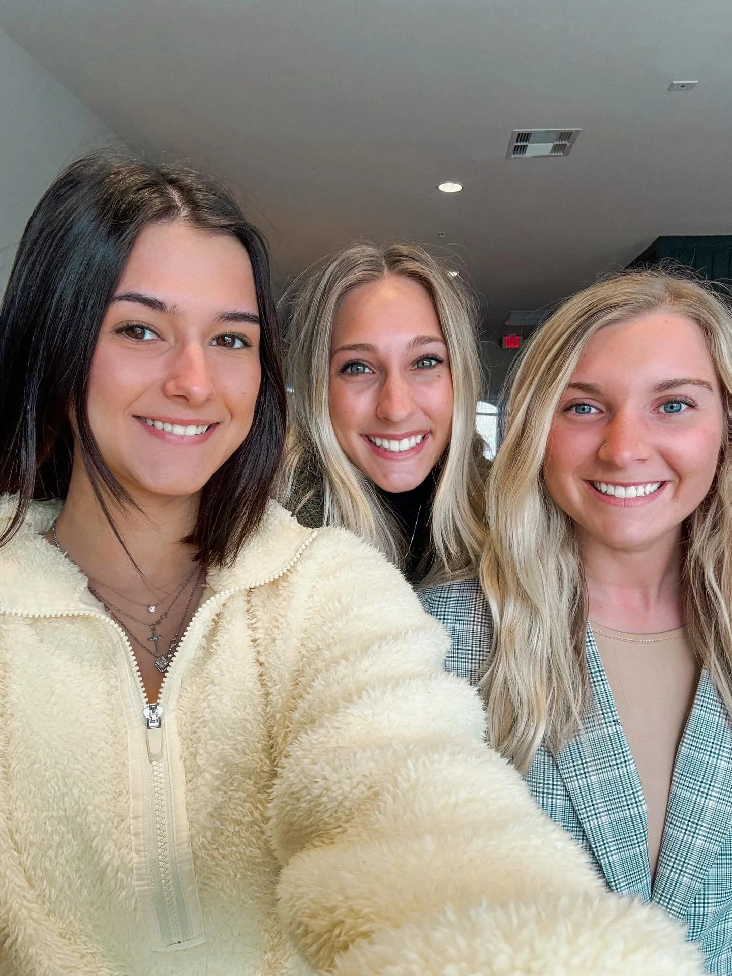 Hey Copper Beech residents, come check us out at WelcomeFest tonight, and bring your friends! 👯&zwj;♀️

Location: MU on campus (just follow the signs inside the MU) 

When: TONIGHT (1/22/2026) from 5:30-8:30 😁

Make sure you stop and come say hi!! 