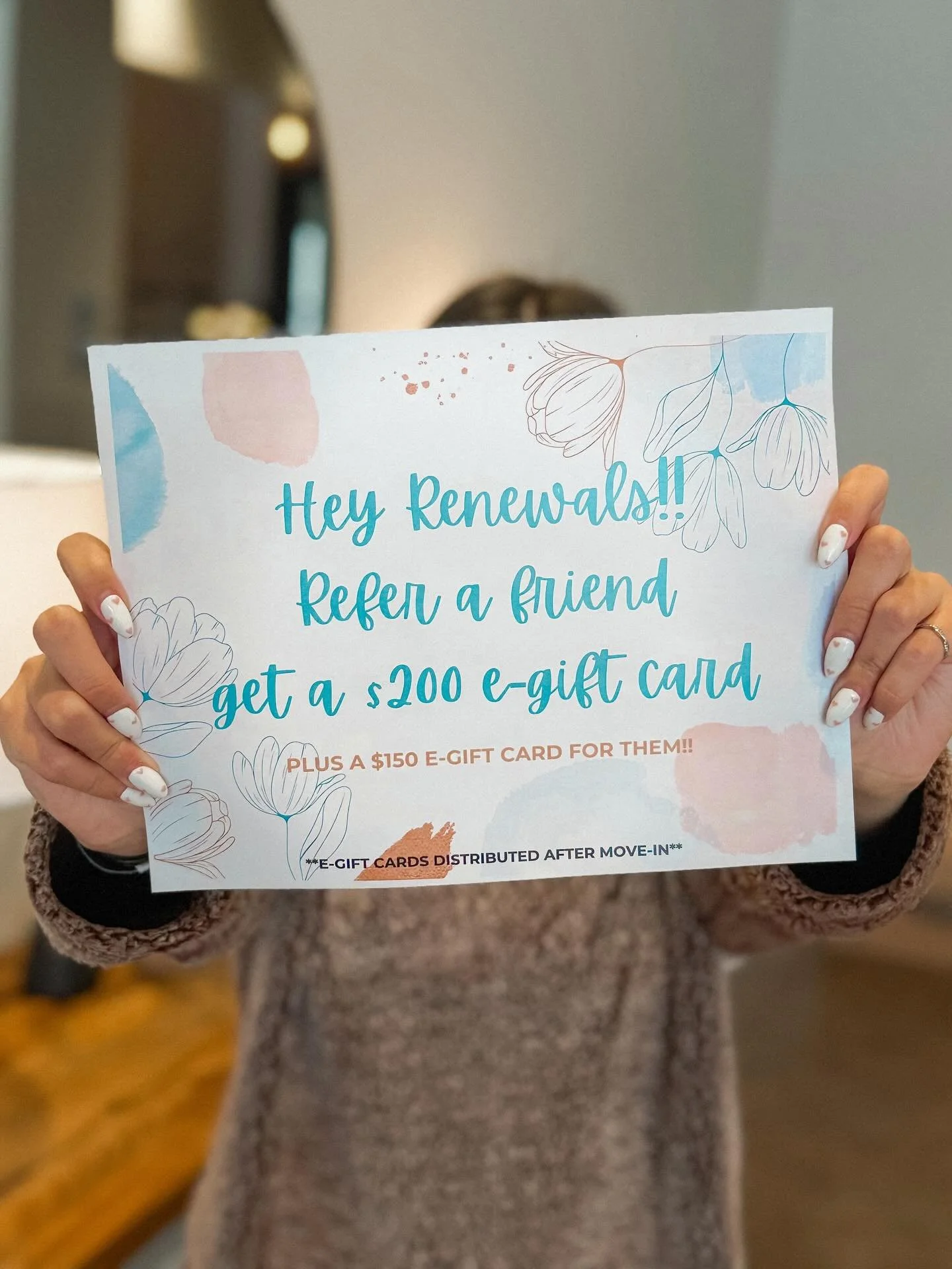 Hey renewals! We&rsquo;ve got something special here just for you! 👏🏻👏🏻

Starting TODAY if you refer a friend to Copper Beech Townhomes, you will receive a $200 E-gift card!!

 &amp; they will win a $150 E-gift card as well! 🤗🤗

Want that new T