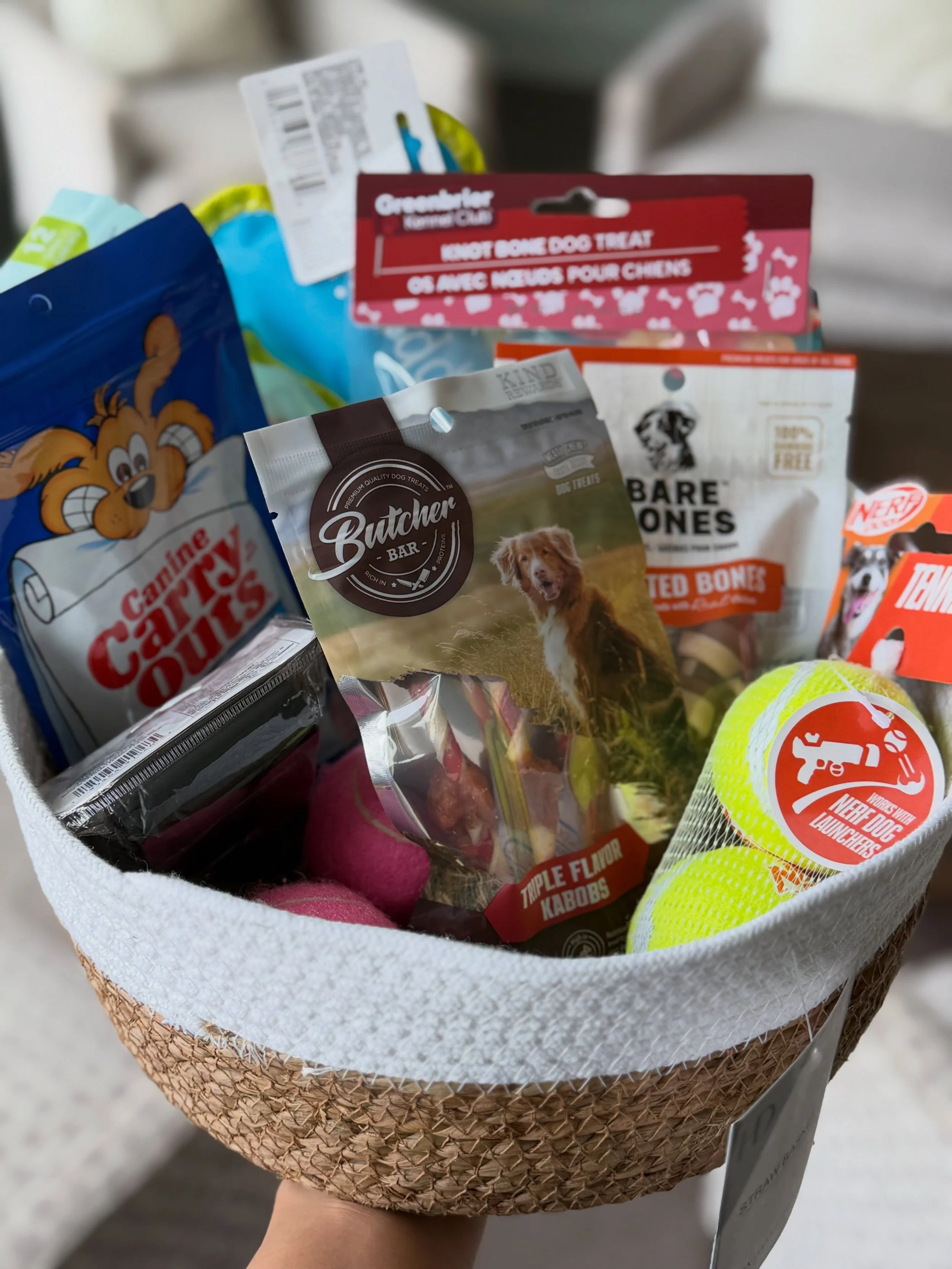 🐶🧡 BEECH BOX GIVEAWAY! 🧡🐶

Calling all Copper Beech pups and dog parents! 🐾 This week&rsquo;s Beech Box is packed full of goodies for your four-legged best friend &mdash; toys, treats, and more! 🎾🦴

Want to win this pawsome prize? 👇

🐾 LIKE 