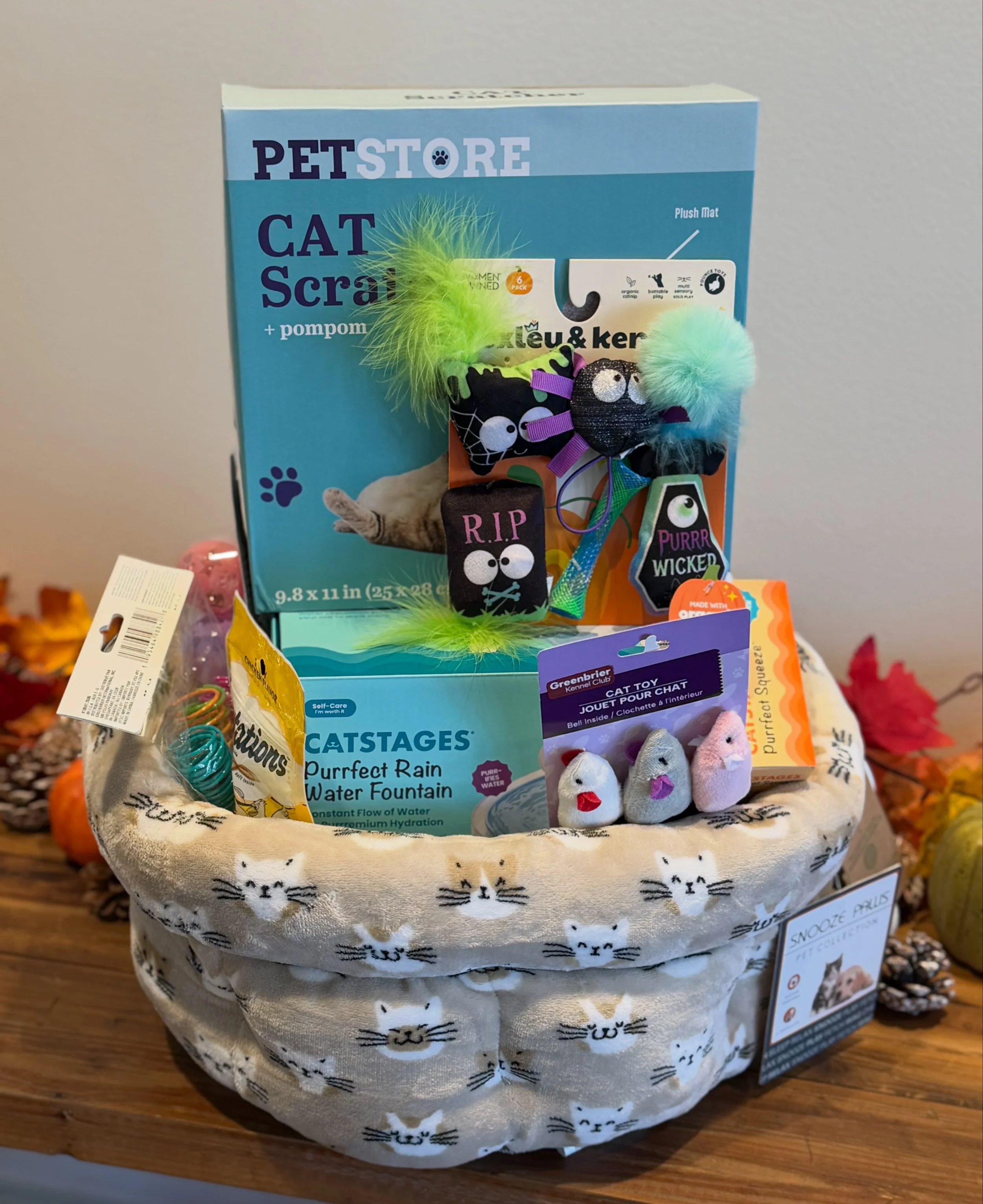 🎃🐈&zwj;⬛ Something special is brewing for our furry feline residents! 🐈&zwj;⬛🎃

Our Beech Box Giveaway is back, and this time it&rsquo;s all about the kitties! 🐾🧡 We&rsquo;ve packed this box with toys, treats, and plenty of fun + essentials for